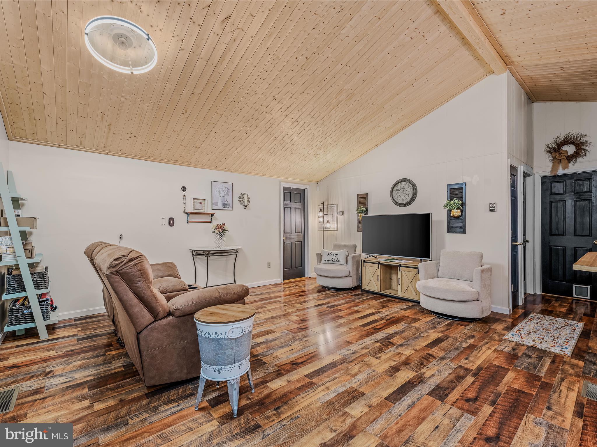 THE WOODS - Residential