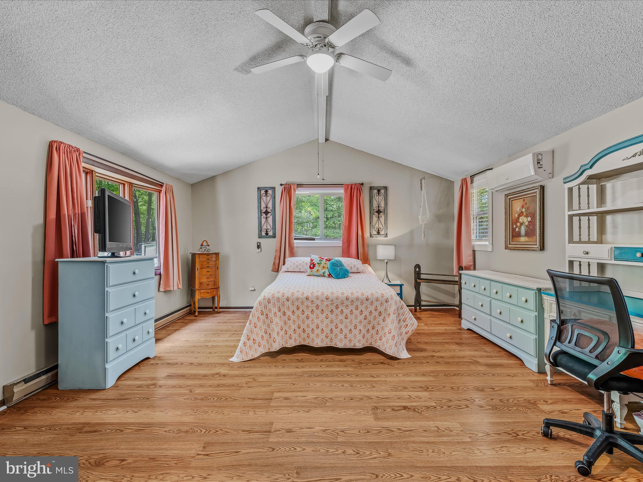 THE WOODS - Residential