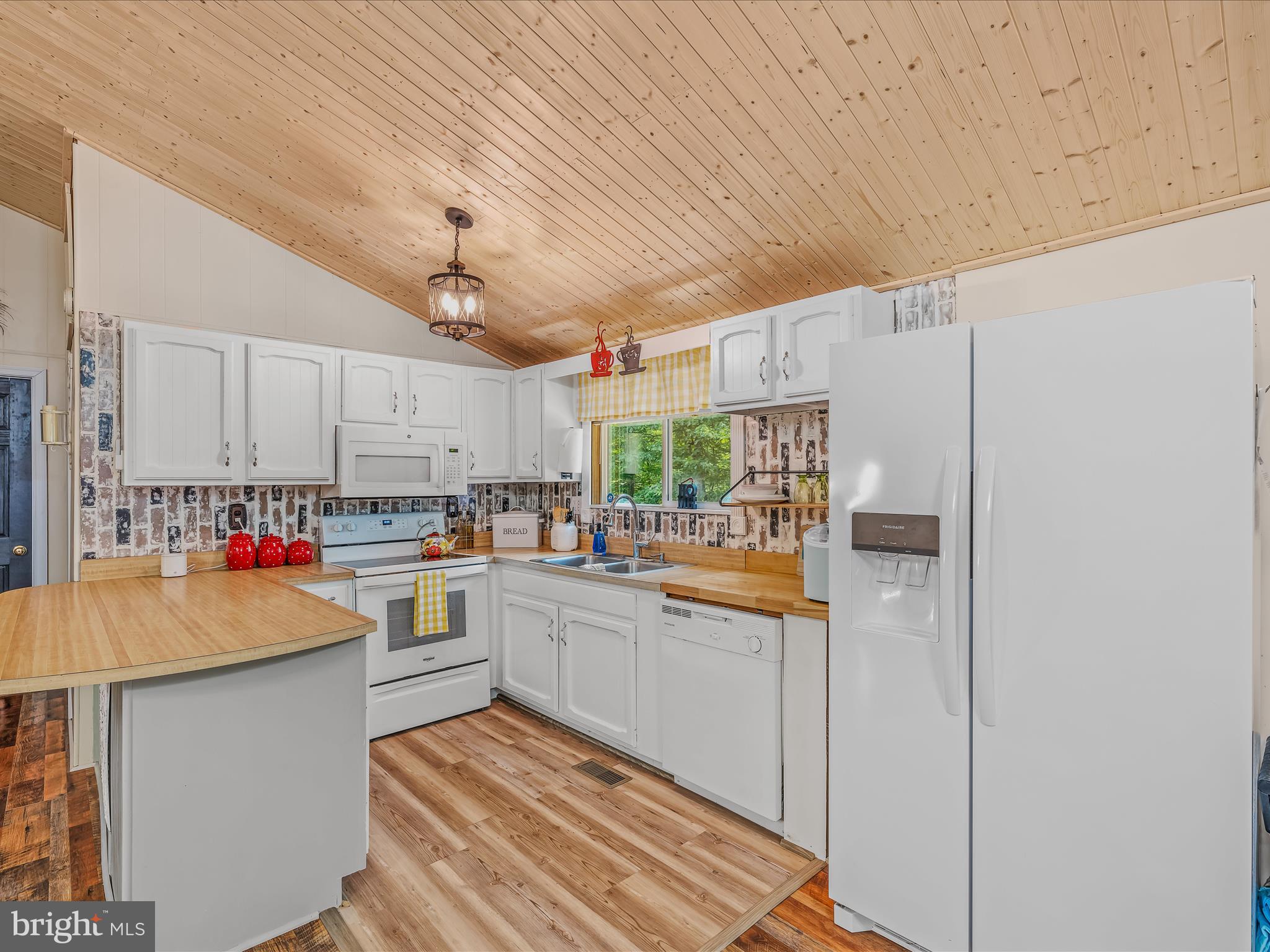 THE WOODS - Residential