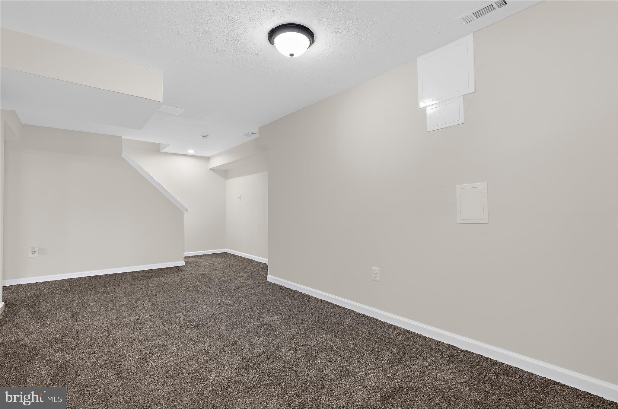 FOUR SEASONS ESTATES - Residential