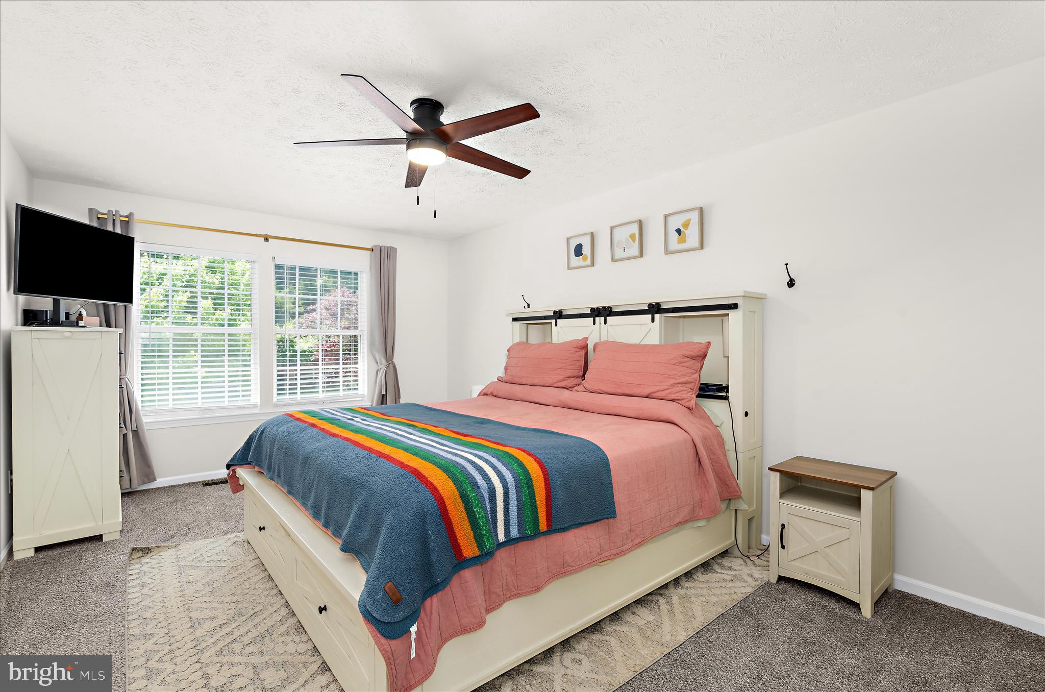 FOUR SEASONS ESTATES - Residential