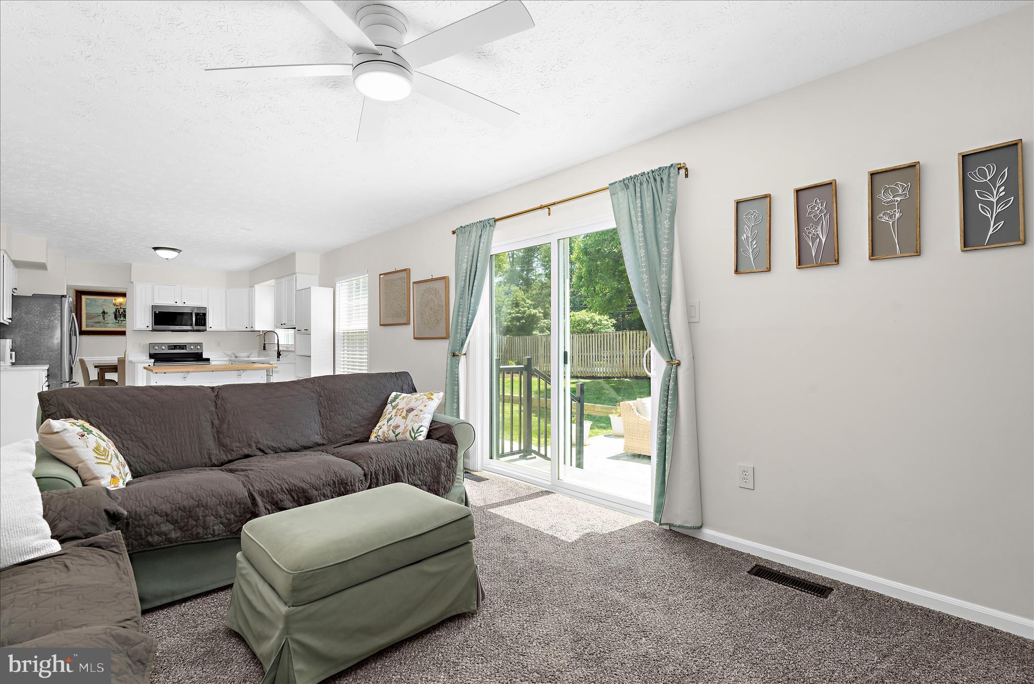 FOUR SEASONS ESTATES - Residential