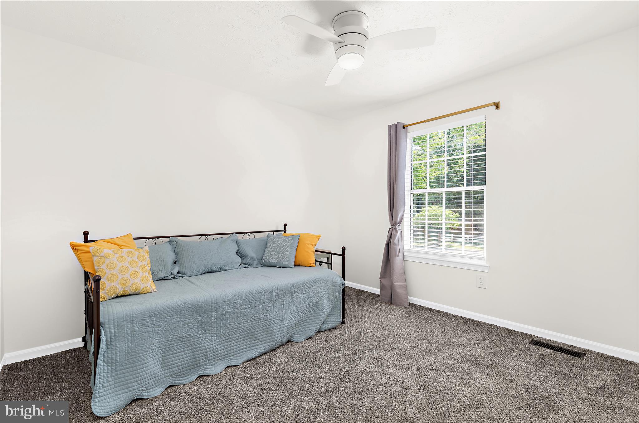 FOUR SEASONS ESTATES - Residential