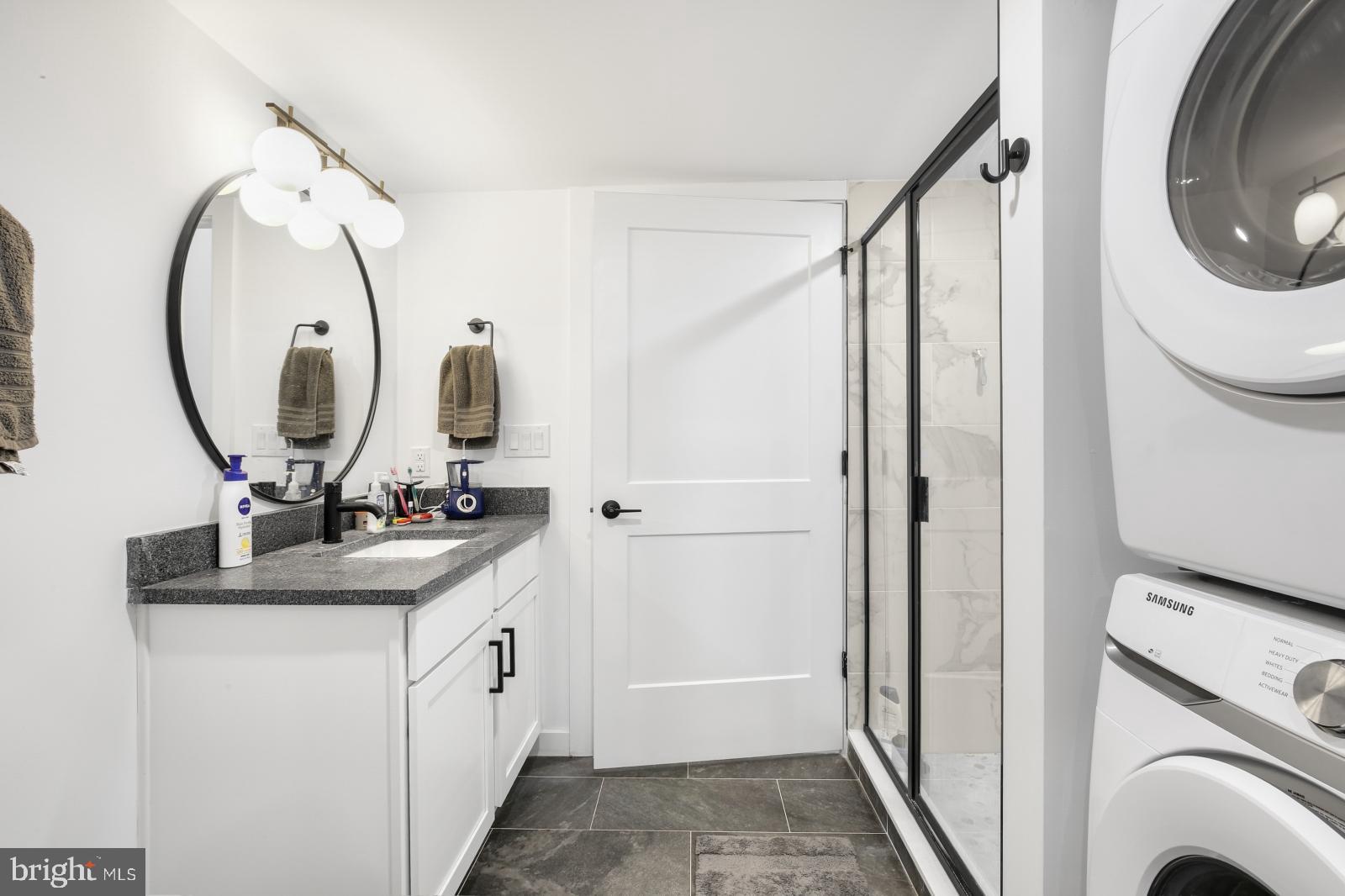 CENTER CITY - Residential Lease