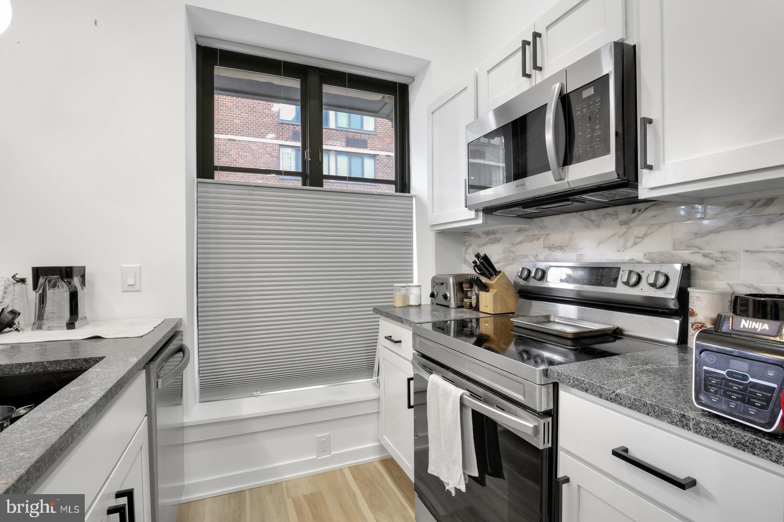 CENTER CITY - Residential Lease