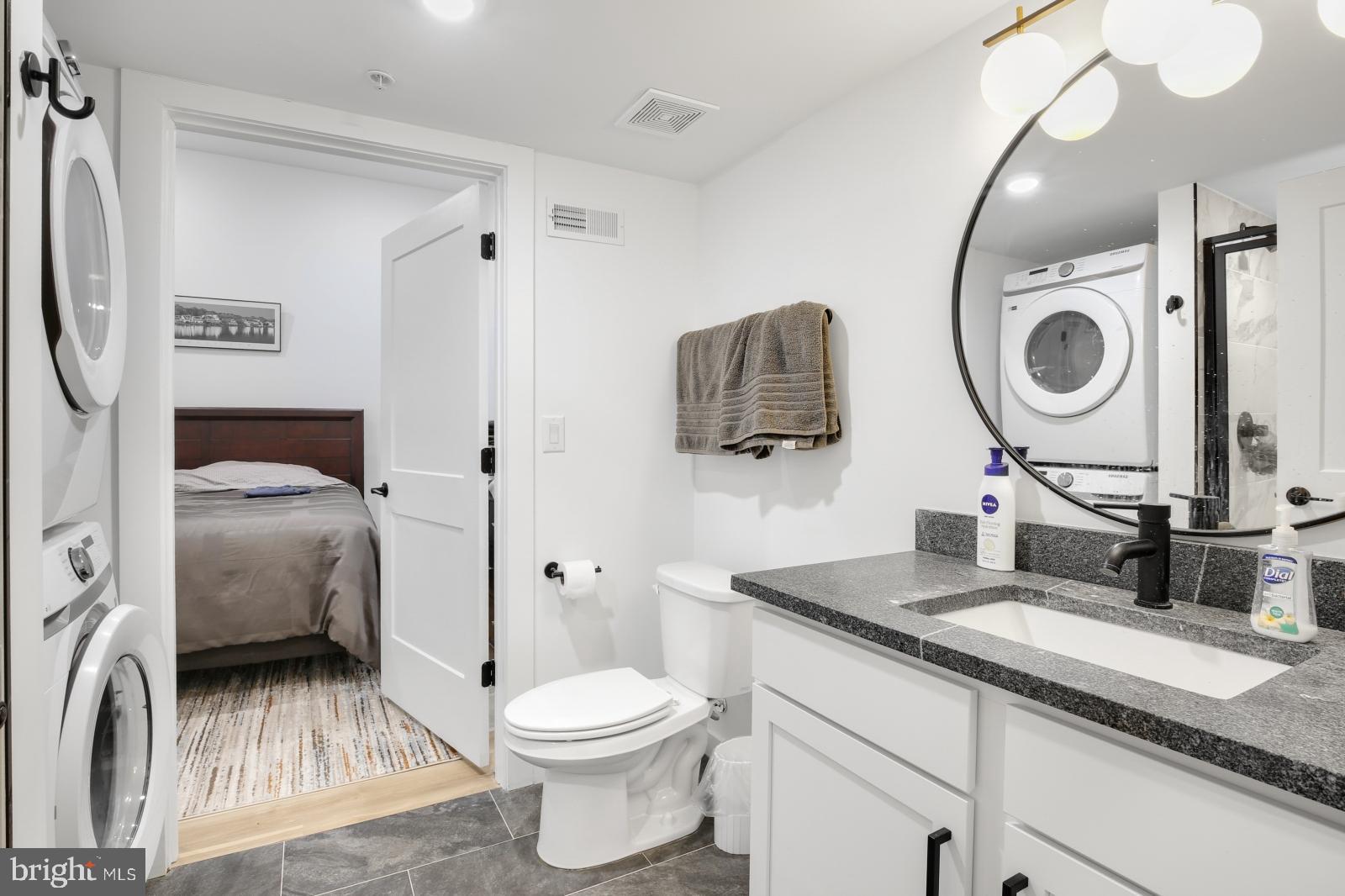 CENTER CITY - Residential Lease