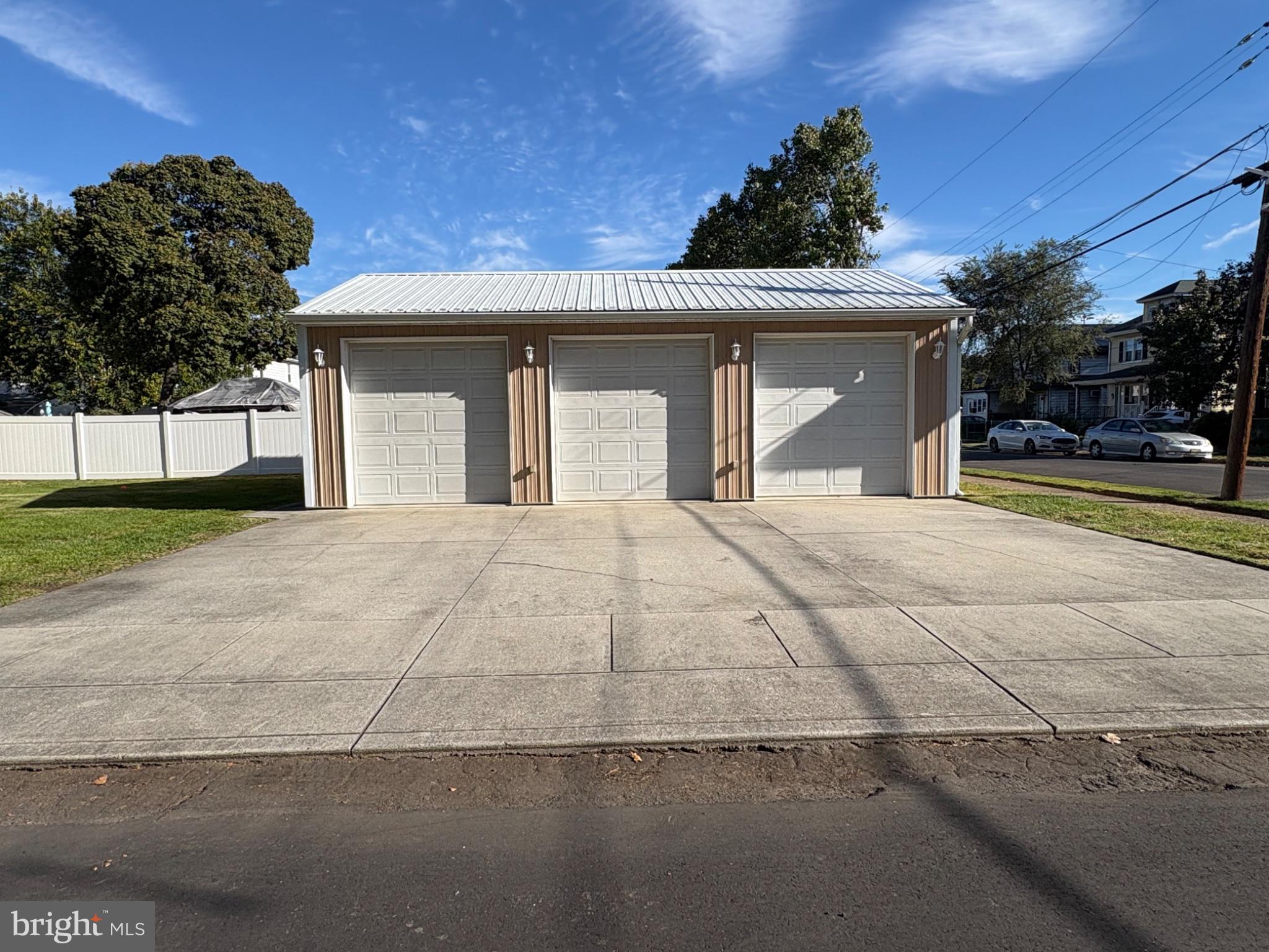 519 WEEKS AVENUE