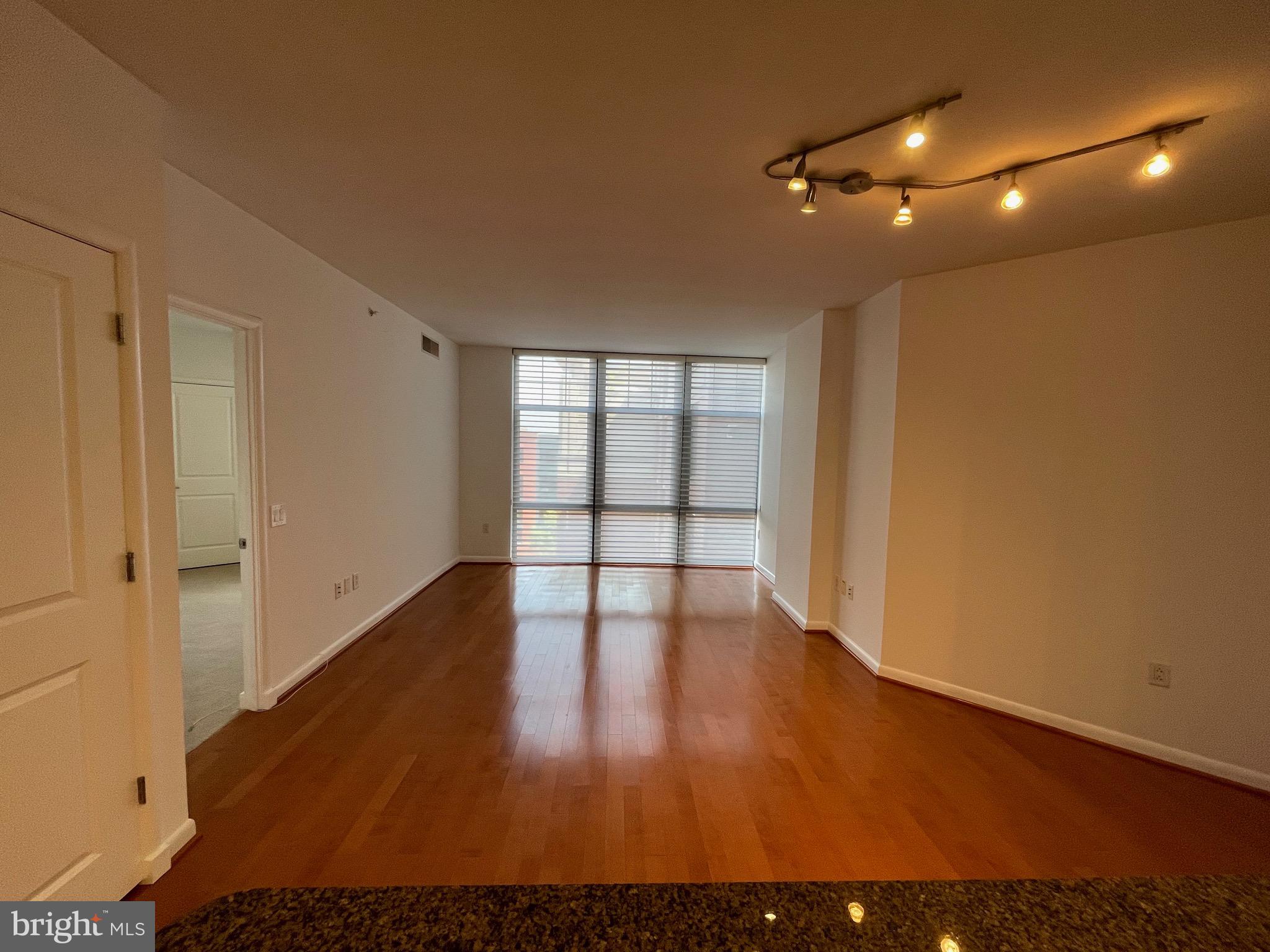 1021 N GARFIELD STREET 617