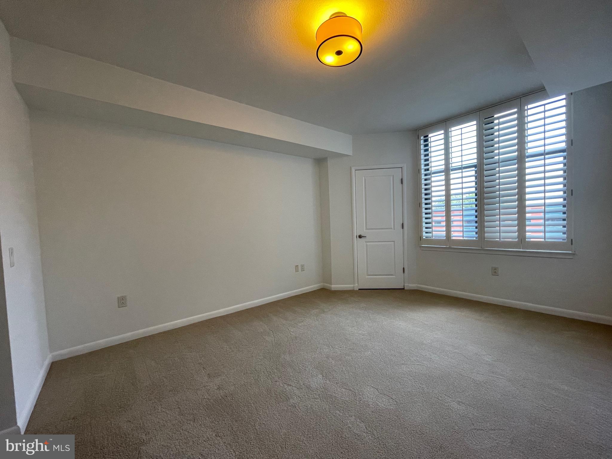 CLARENDON 1021 - Residential Lease