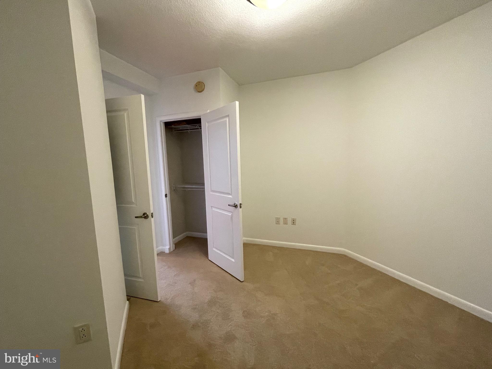 CLARENDON 1021 - Residential Lease