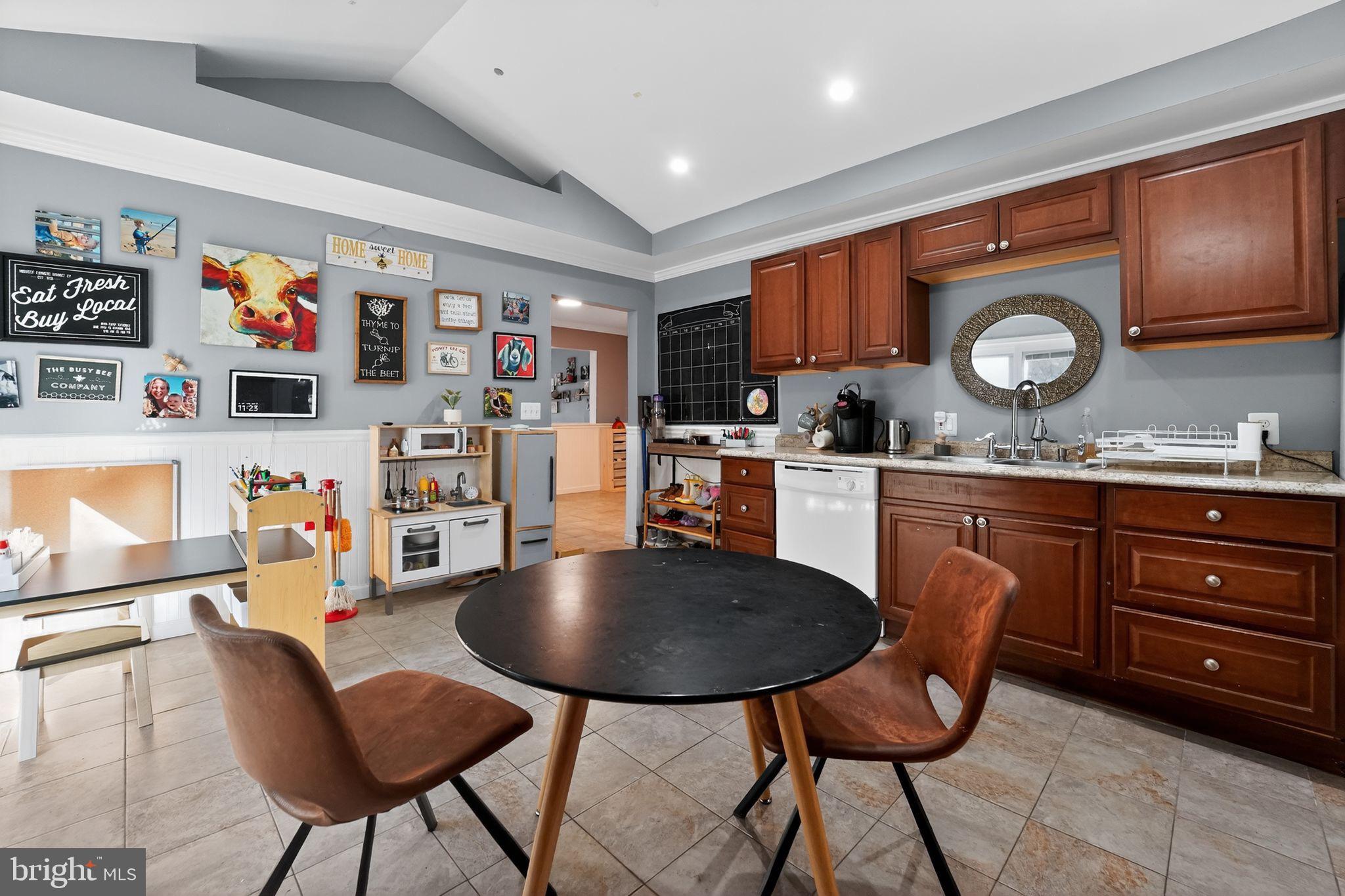 ROCK VIEW BEACH - Residential