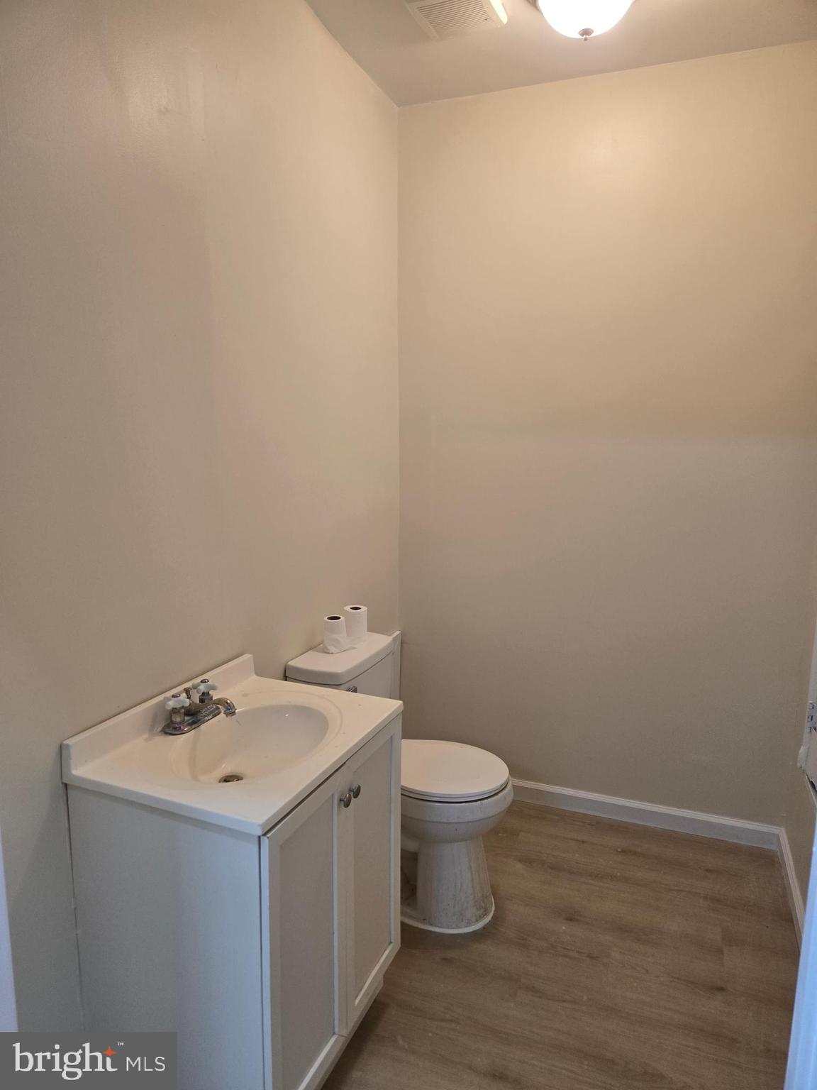 534 W ISABELLA STREET