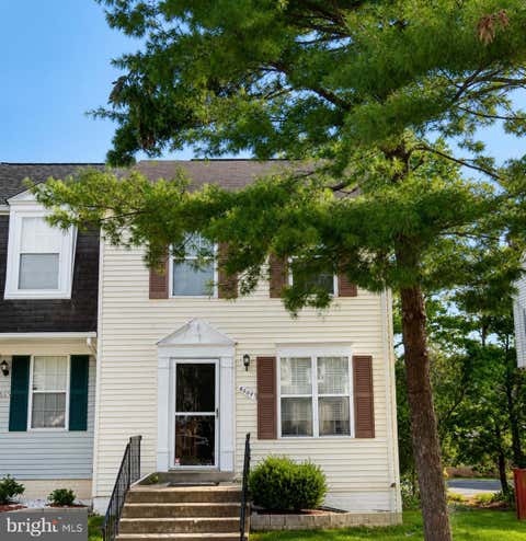 Photo of 8667 Braxted Lane, MANASSAS, VA 20110 (MLS # VAMN2010680)