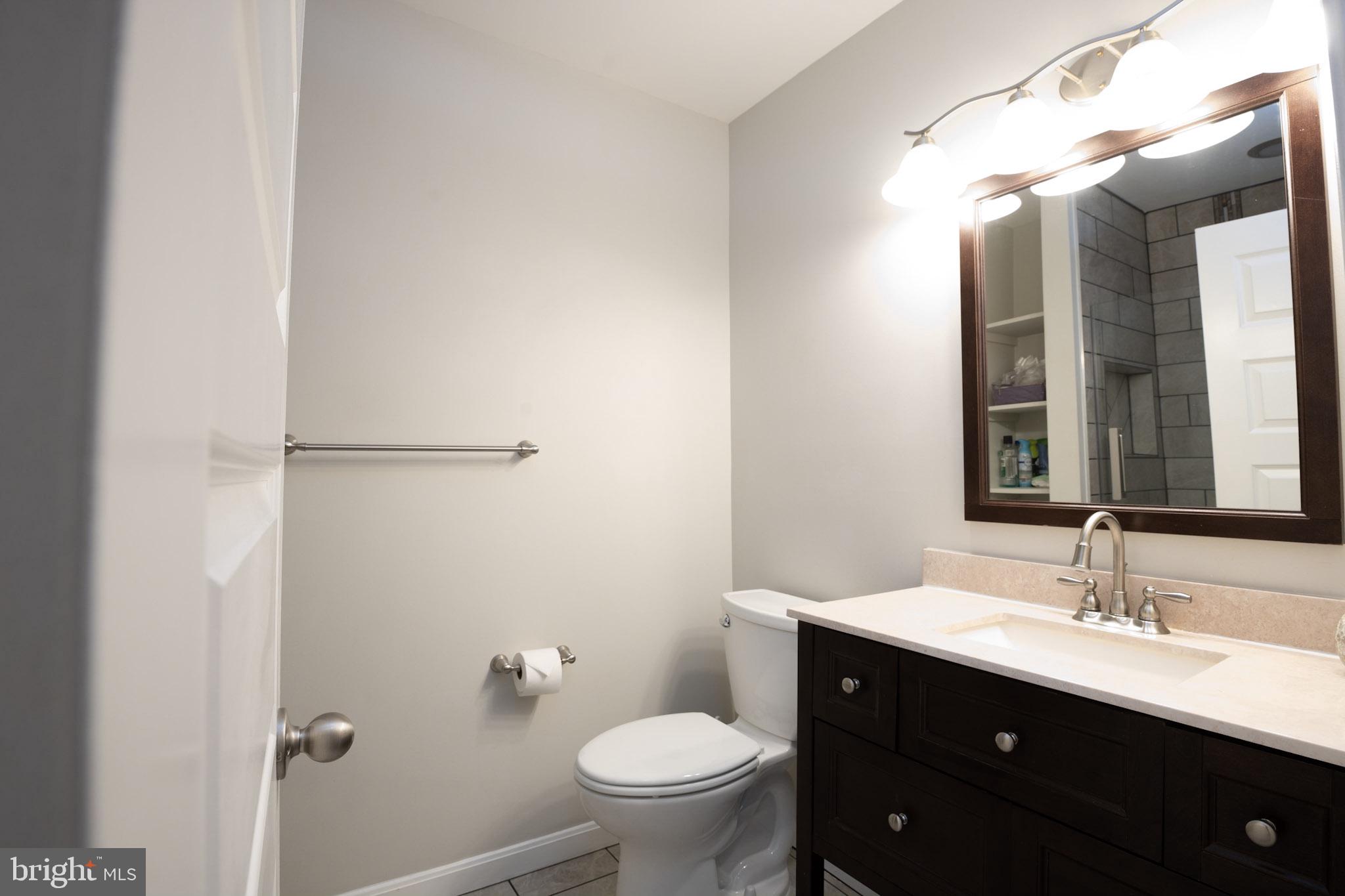 THE VILLAGES OF LYONSFIELD RUN - Residential