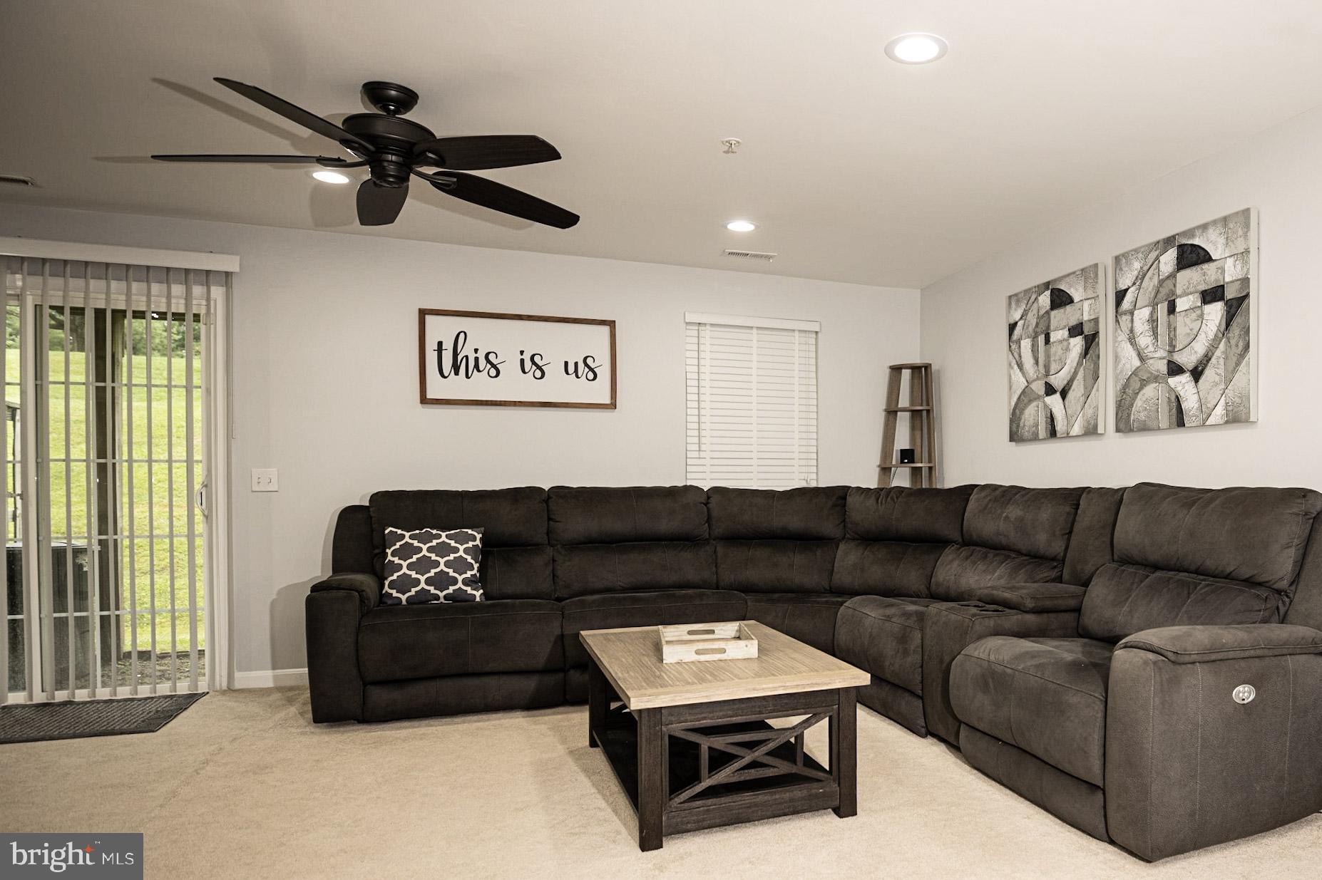 THE VILLAGES OF LYONSFIELD RUN - Residential