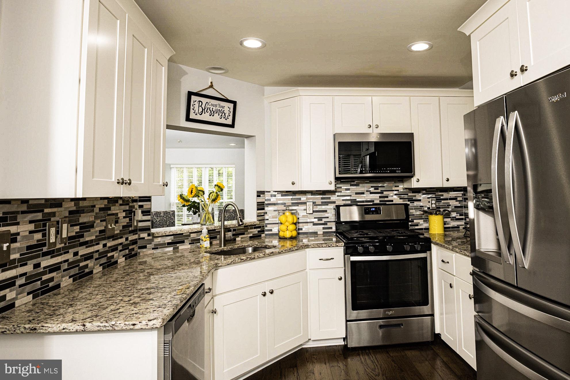 THE VILLAGES OF LYONSFIELD RUN - Residential