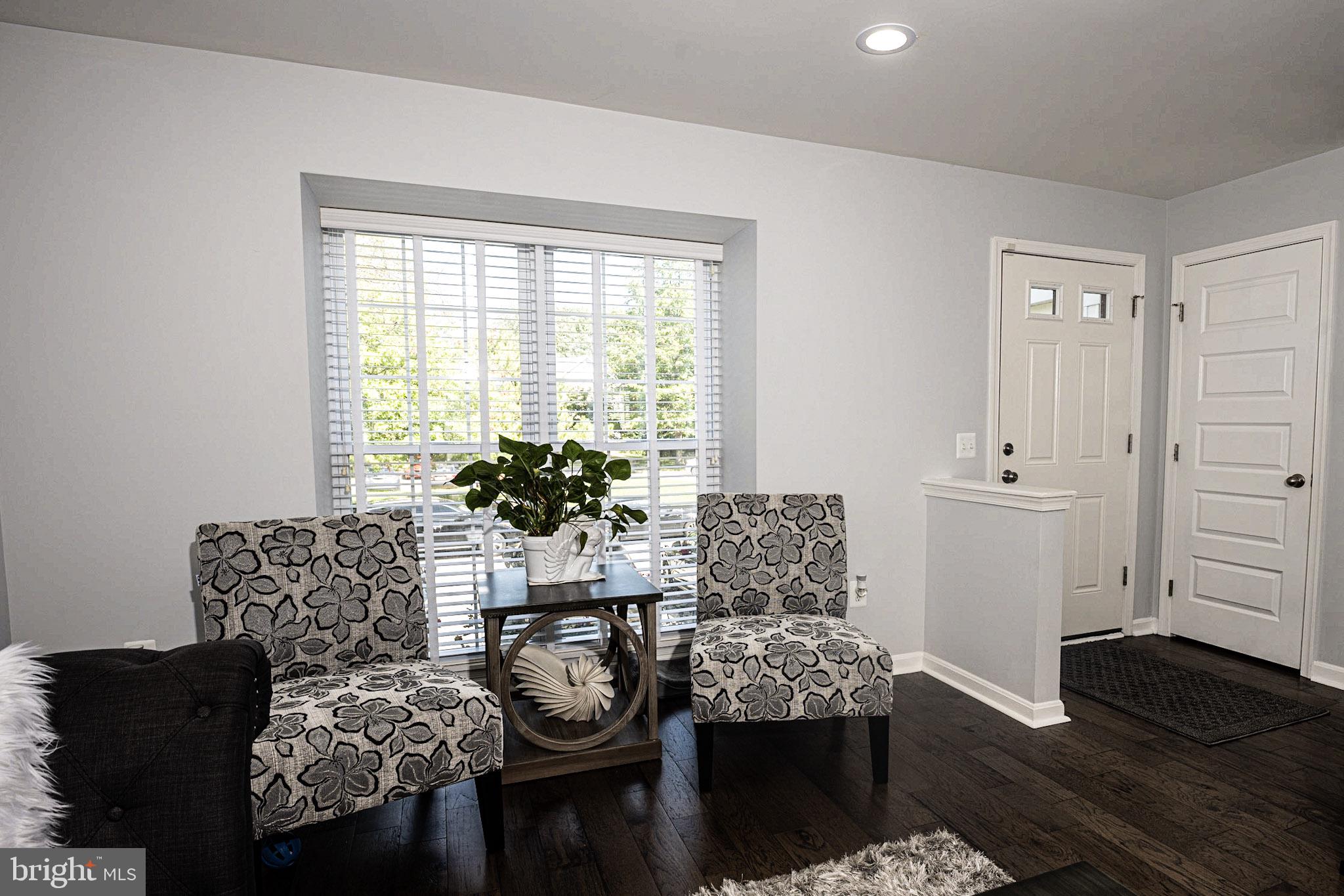 THE VILLAGES OF LYONSFIELD RUN - Residential