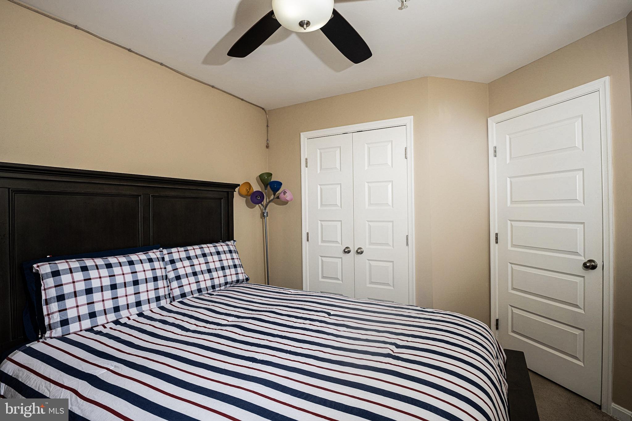 THE VILLAGES OF LYONSFIELD RUN - Residential