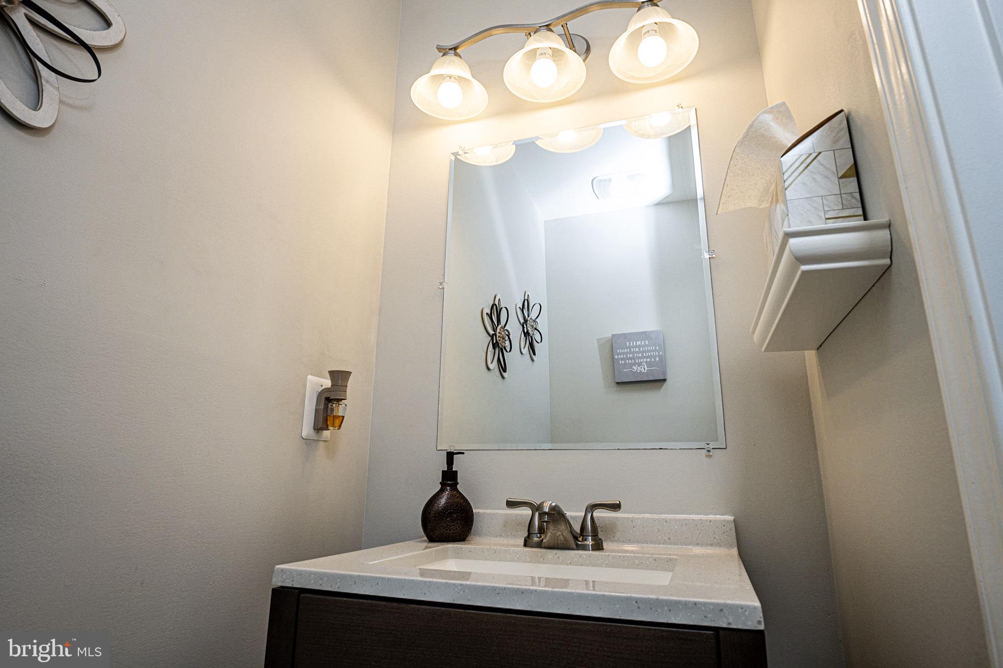 THE VILLAGES OF LYONSFIELD RUN - Residential