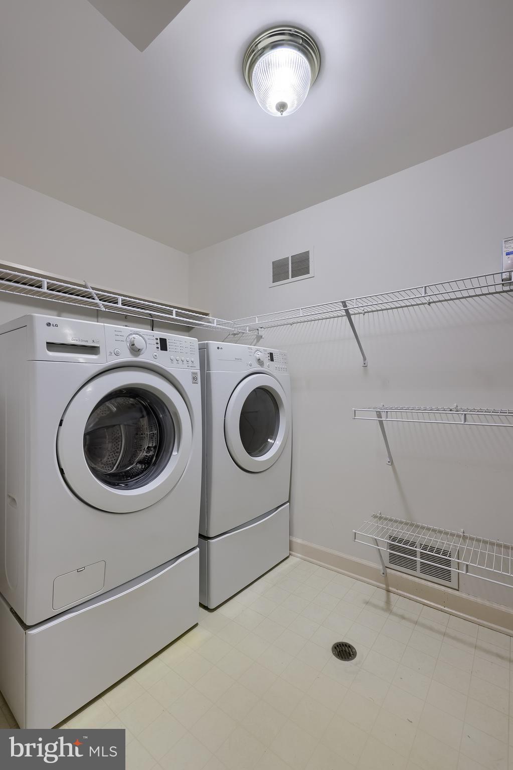 THE CREST - Residential