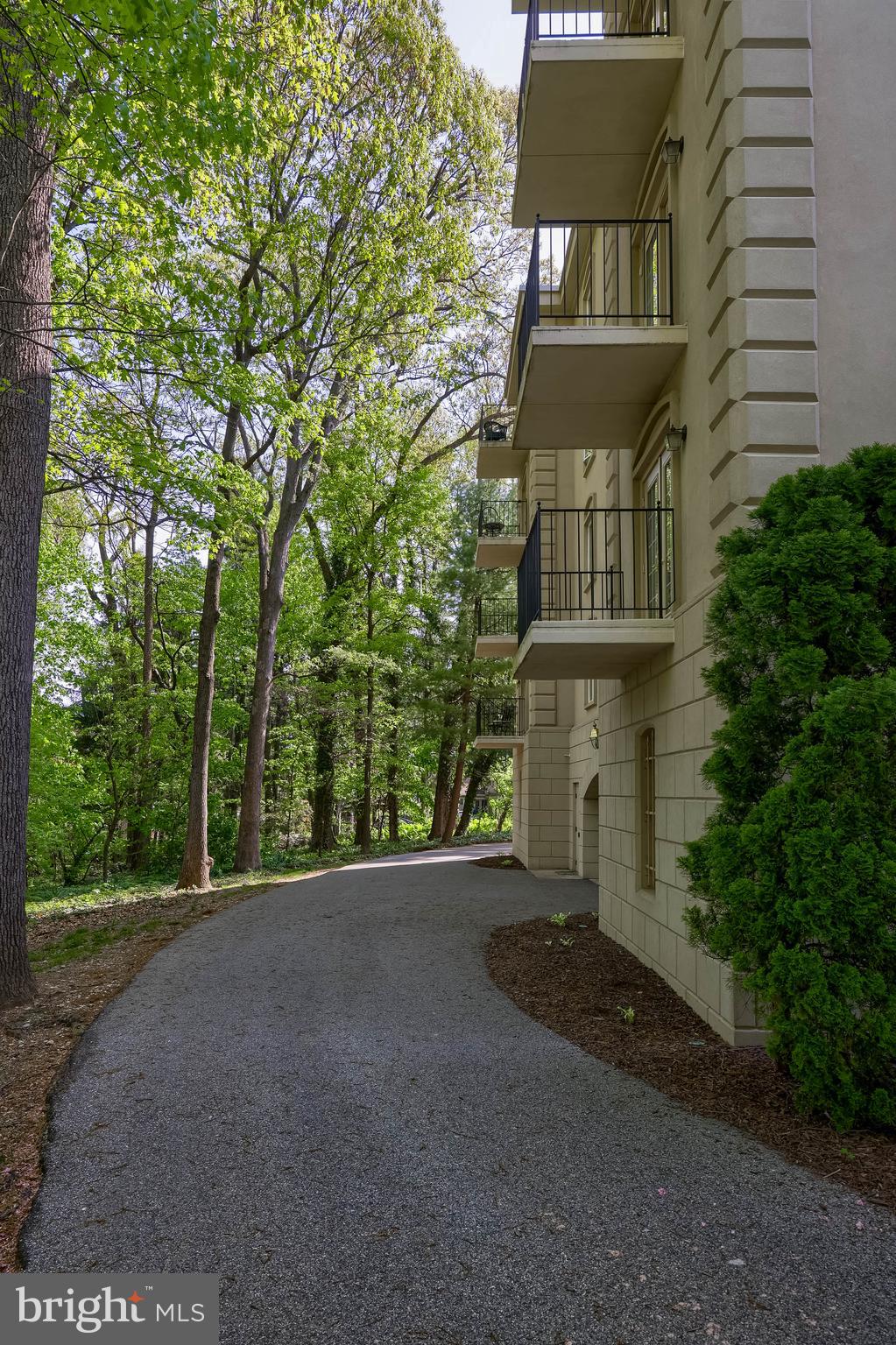 THE CREST - Residential