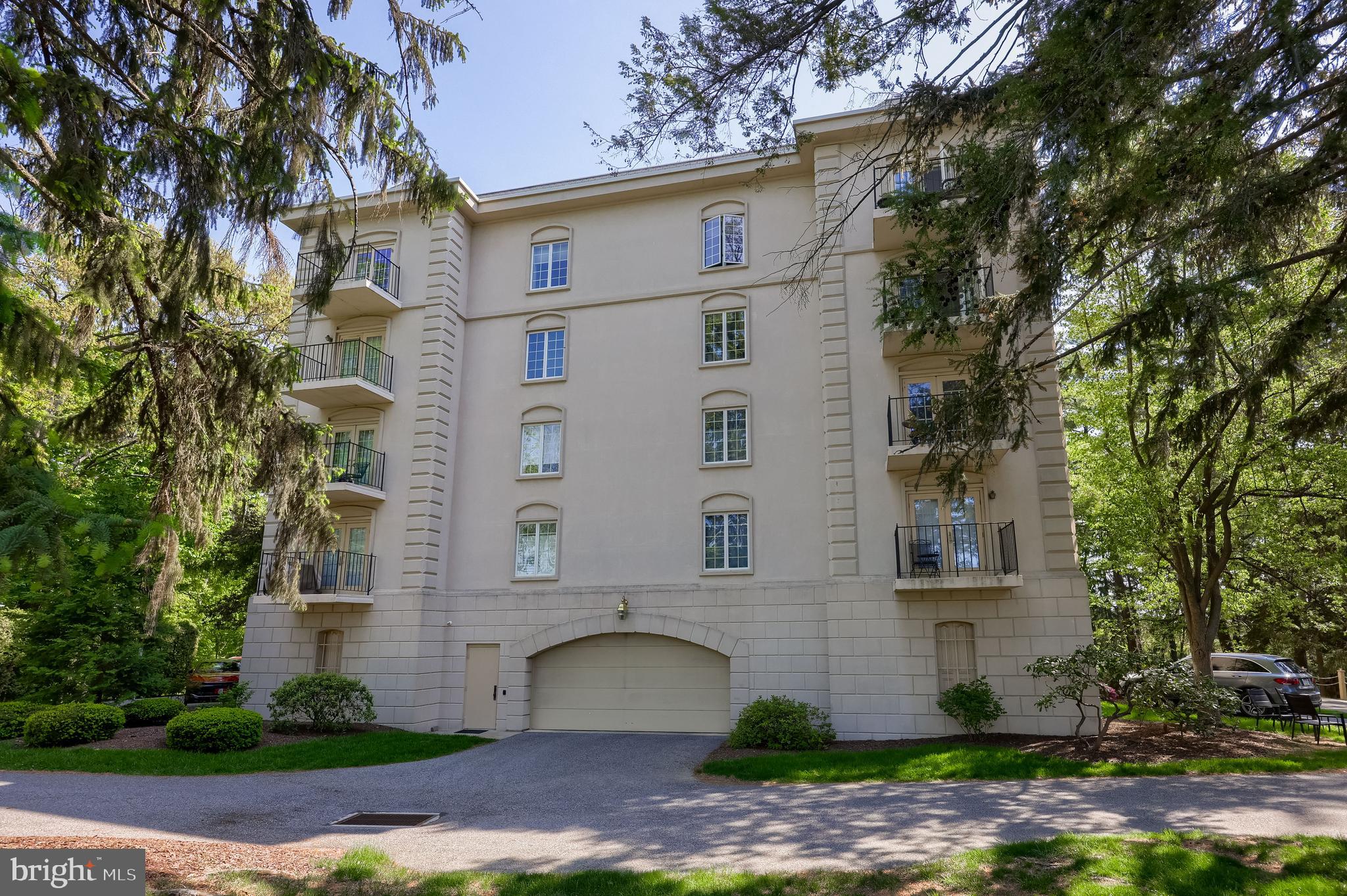 THE CREST - Residential