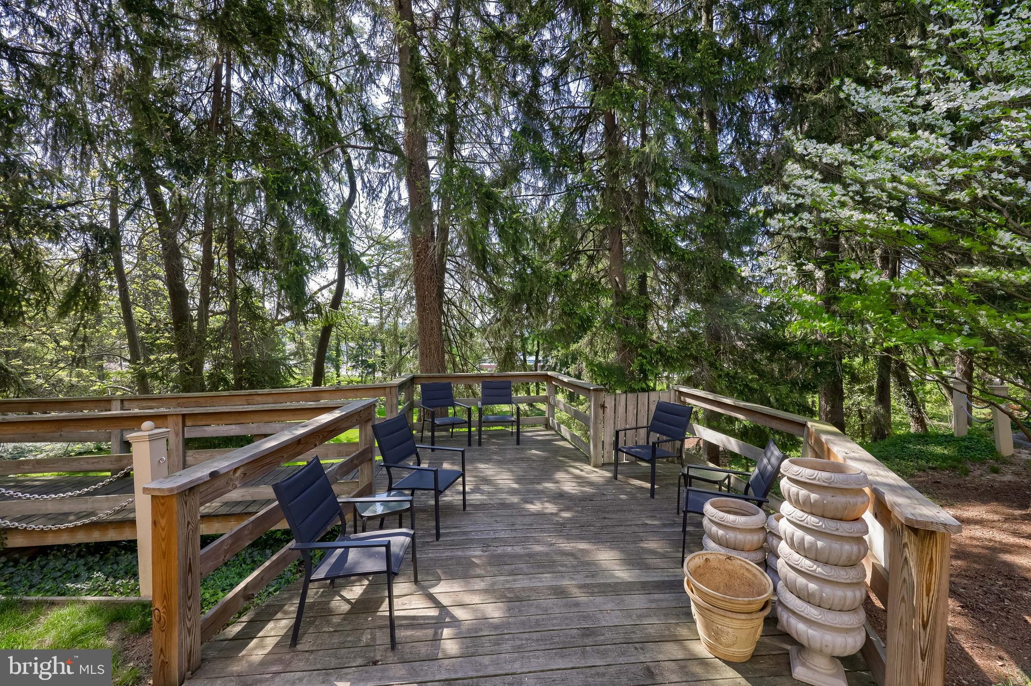 THE CREST - Residential