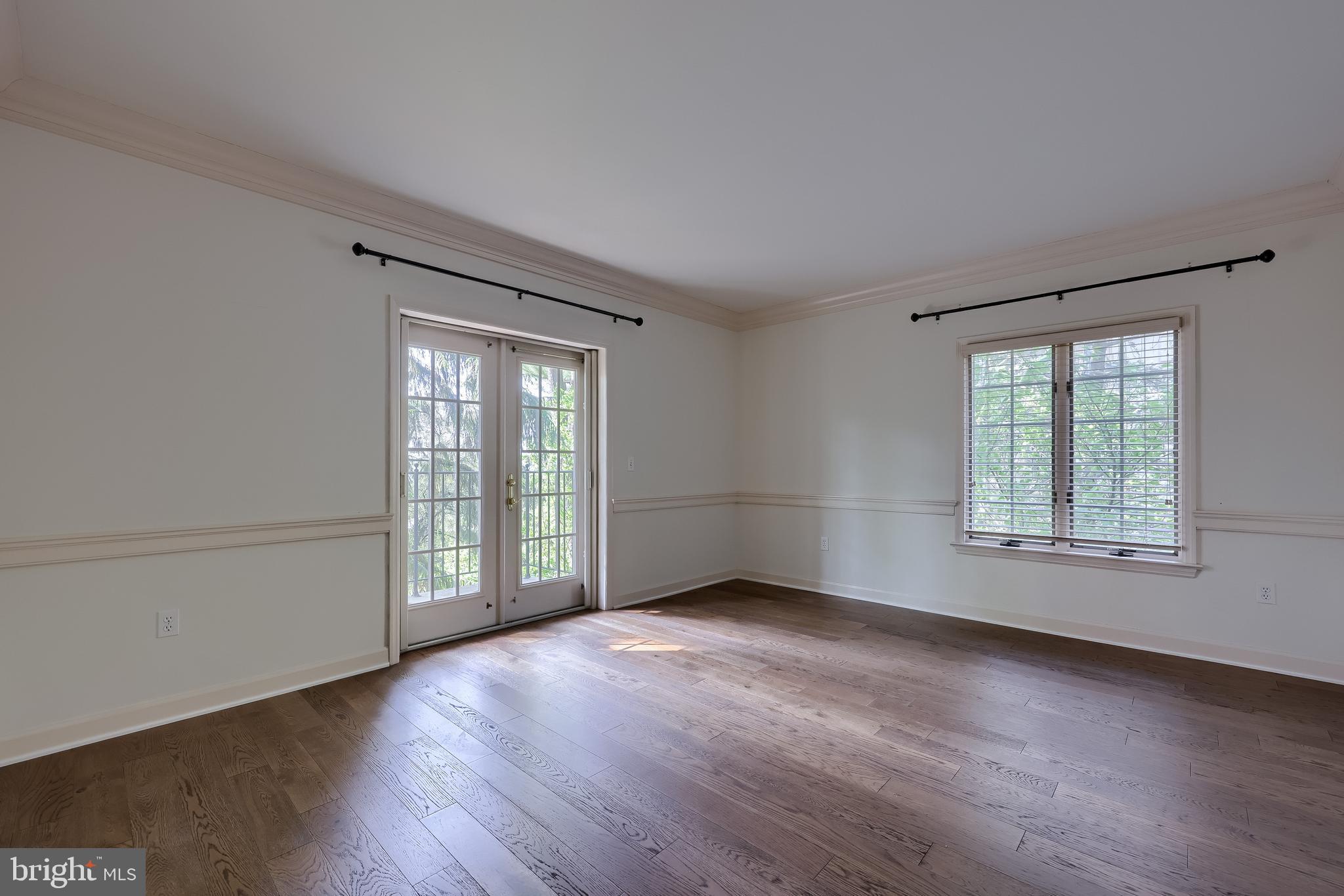 THE CREST - Residential