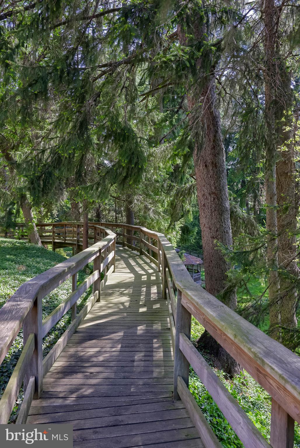 THE CREST - Residential