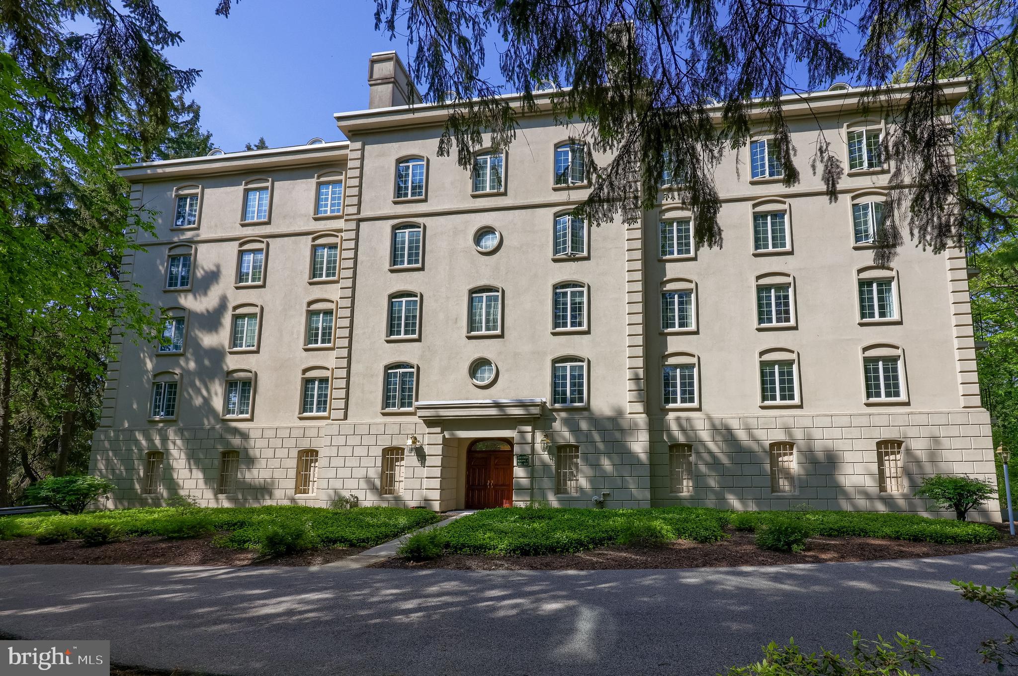 THE CREST - Residential