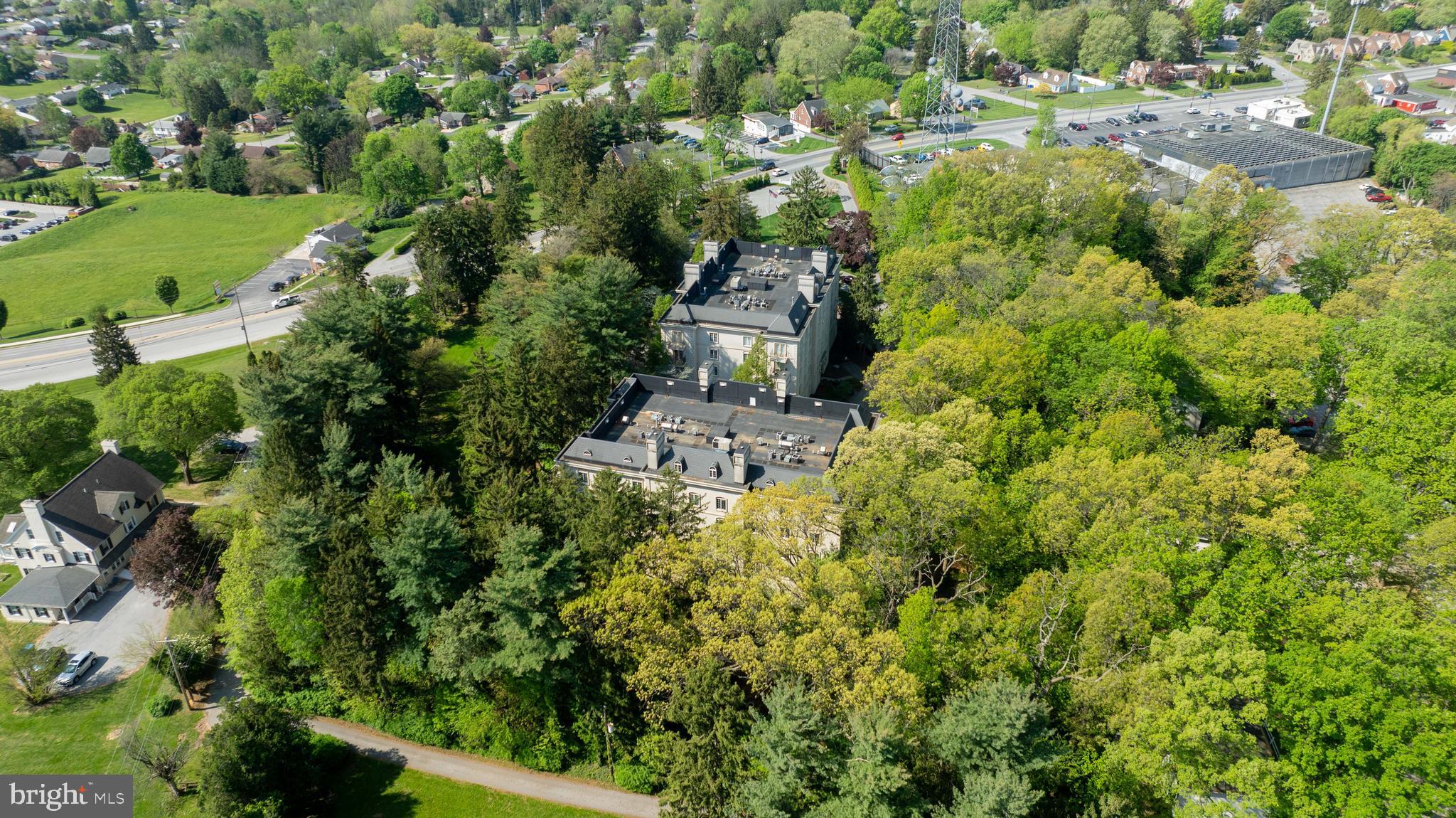 THE CREST - Residential