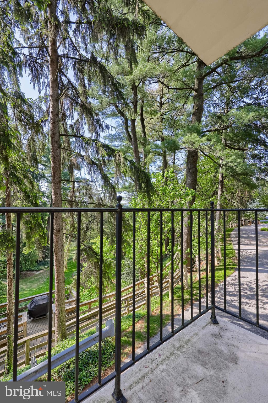 THE CREST - Residential