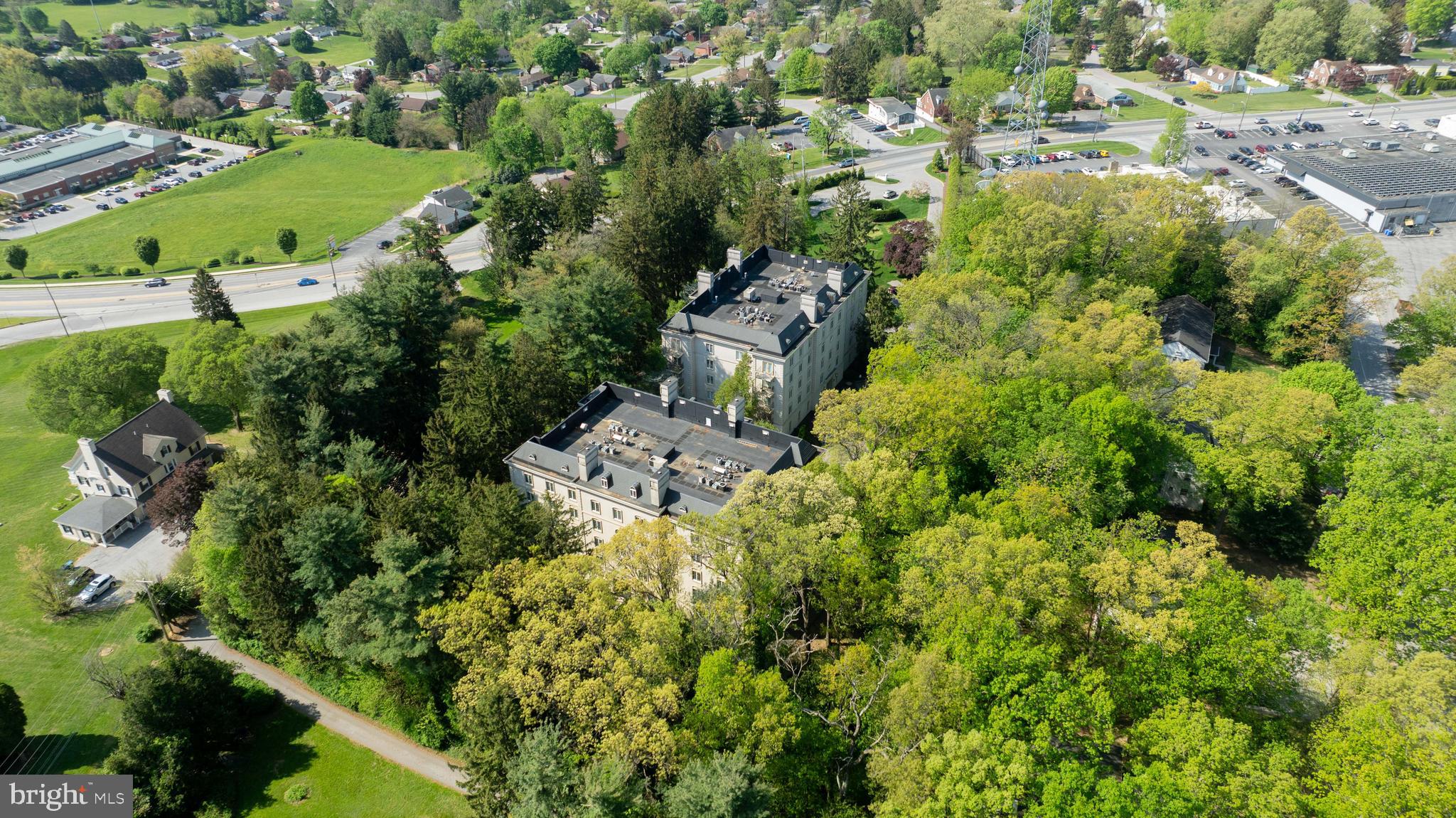 THE CREST - Residential