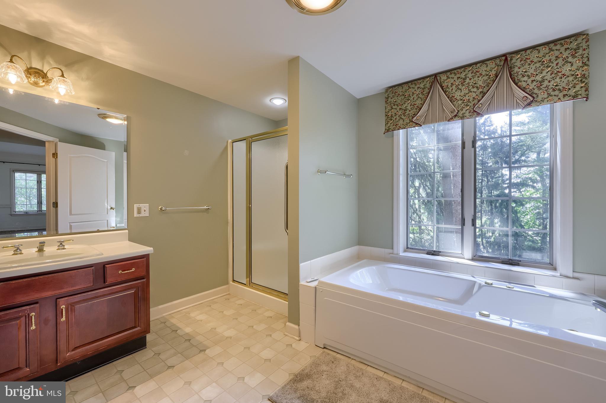 THE CREST - Residential