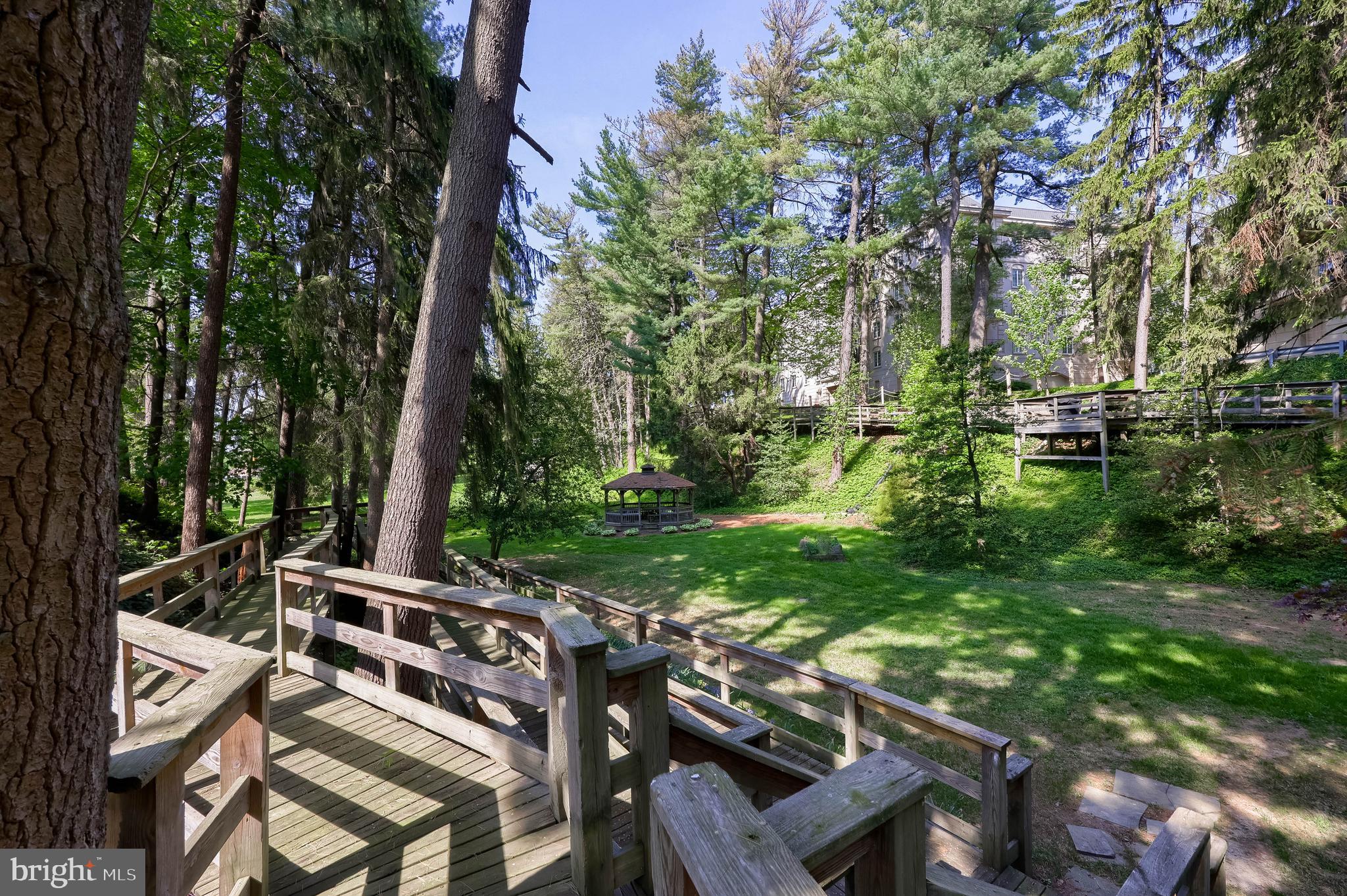 THE CREST - Residential