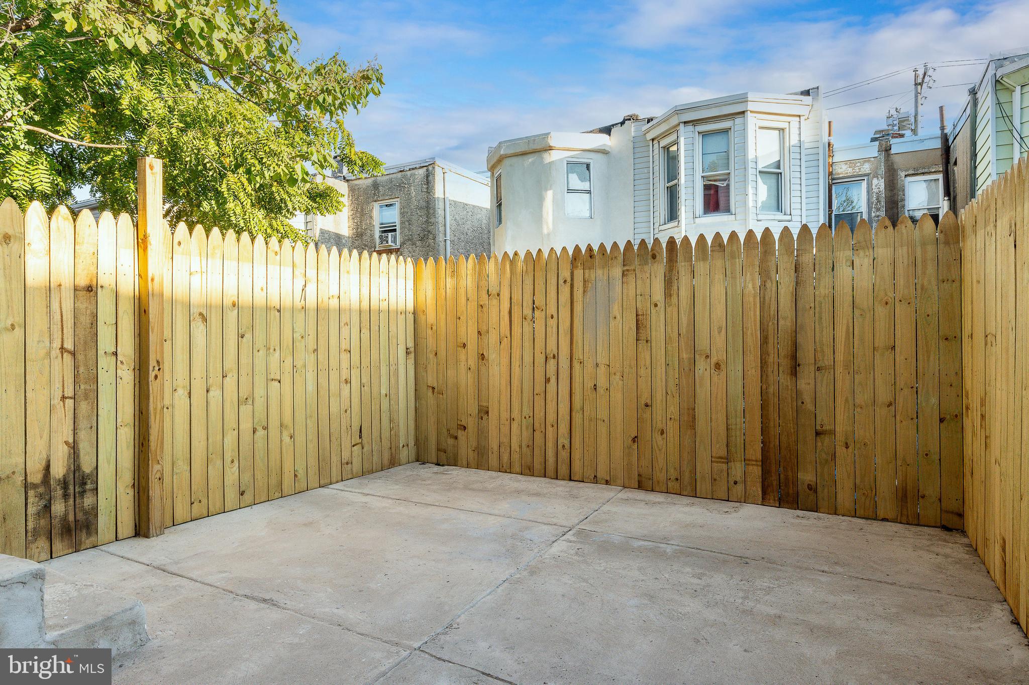 KENSINGTON - Residential