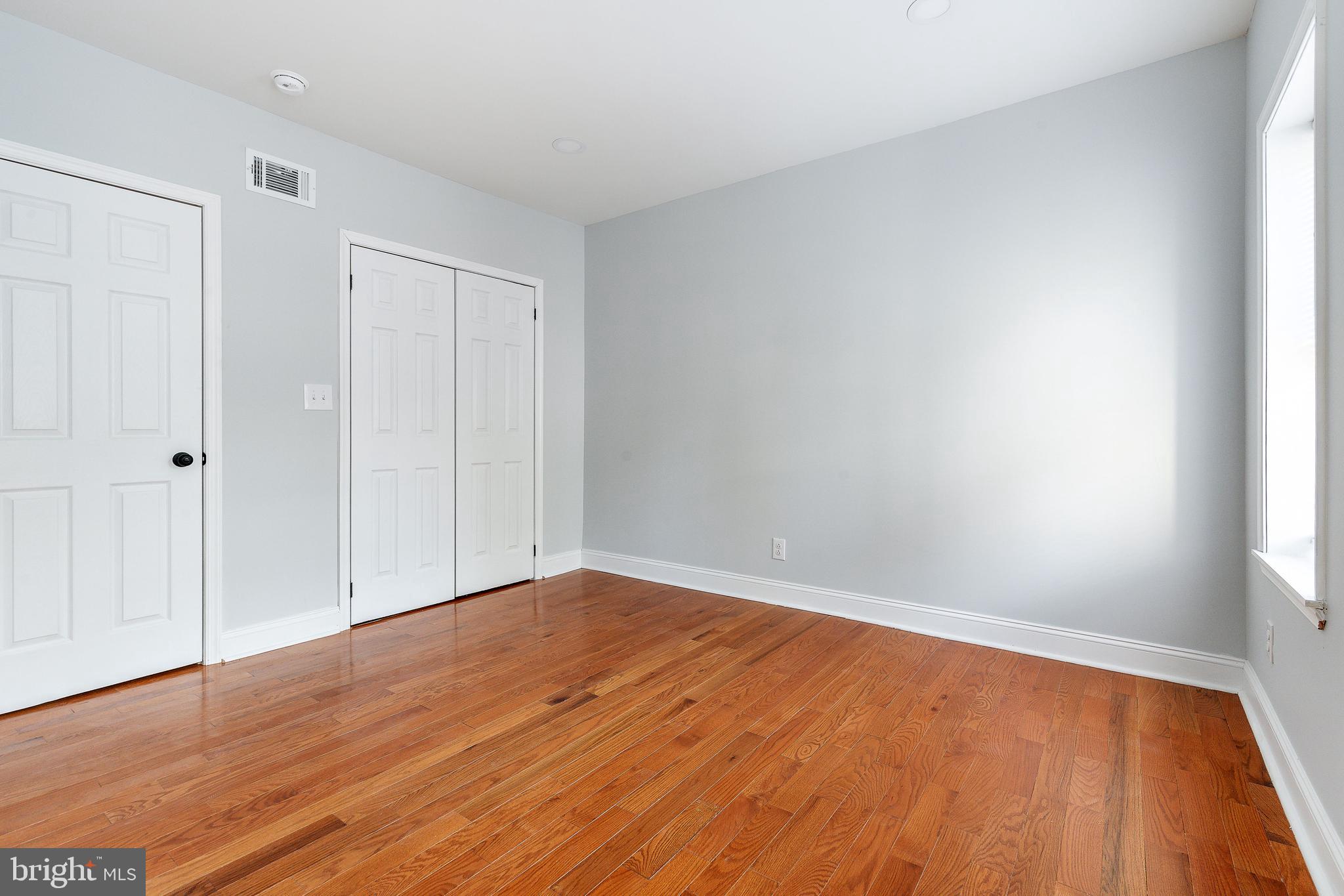 KENSINGTON - Residential