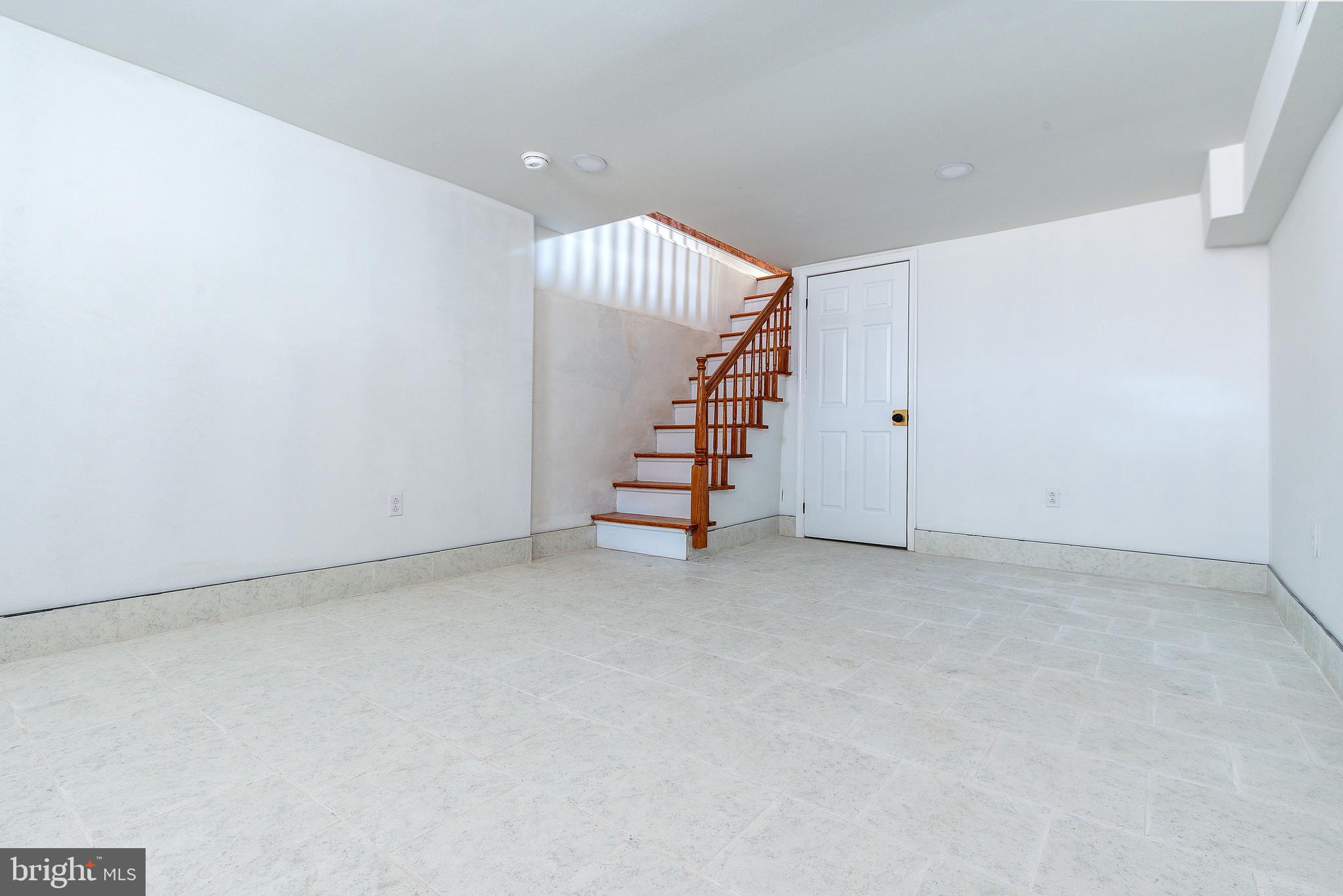 KENSINGTON - Residential