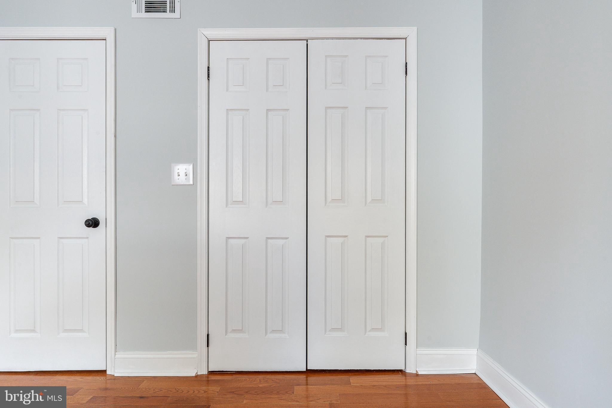 KENSINGTON - Residential