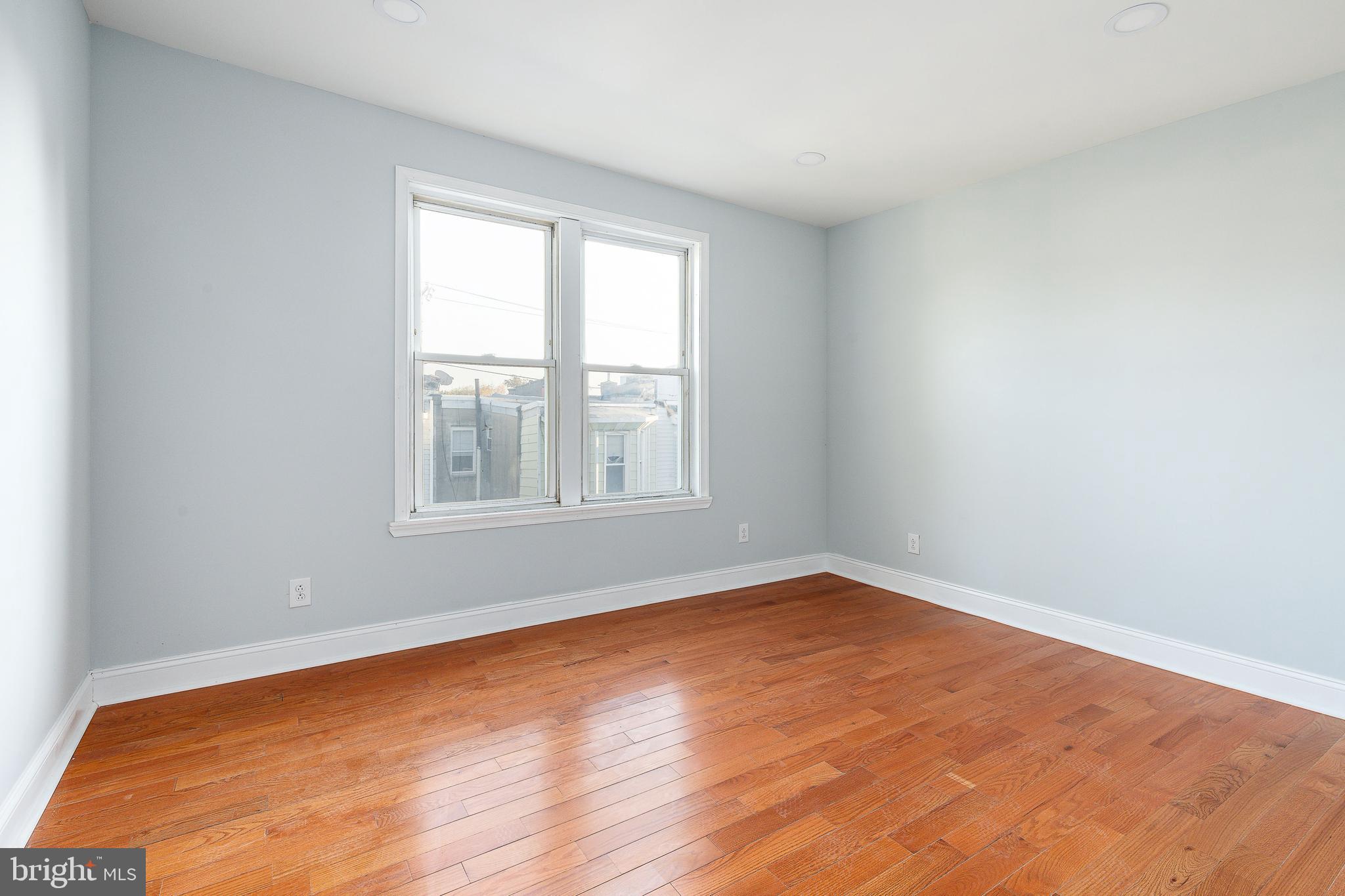 KENSINGTON - Residential