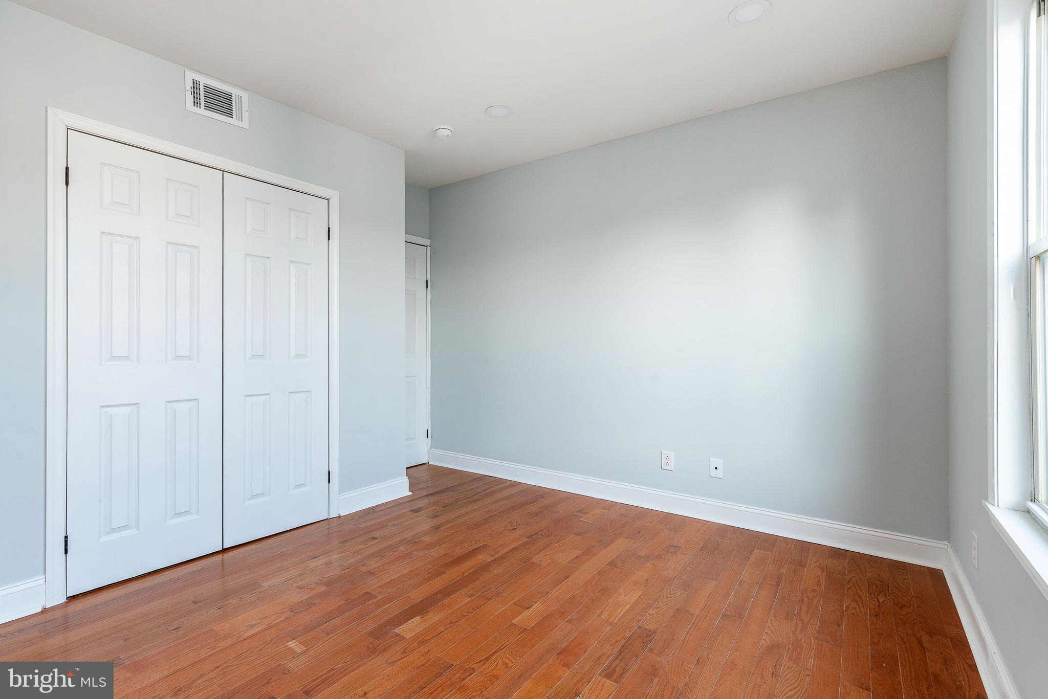 KENSINGTON - Residential