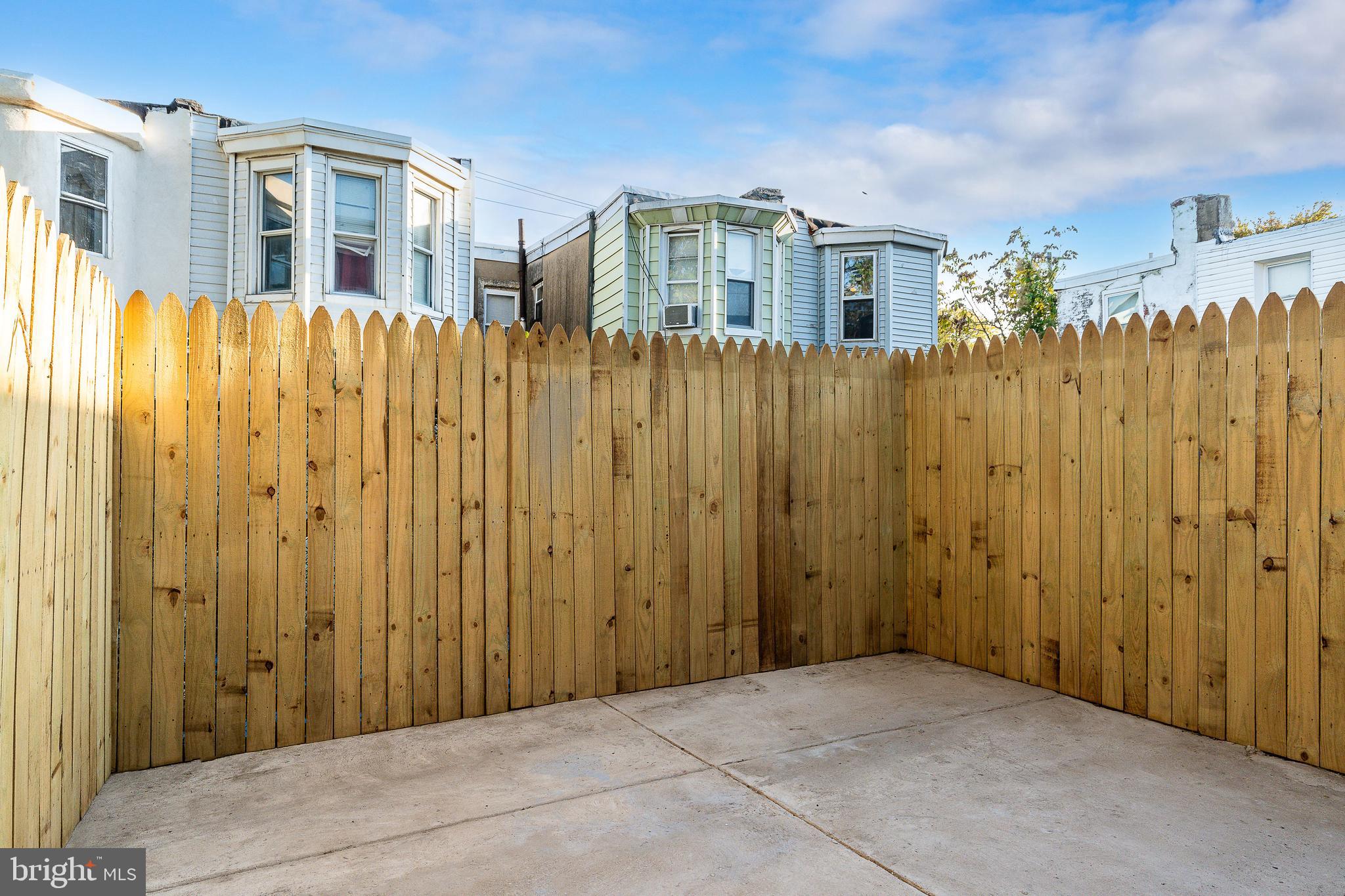 KENSINGTON - Residential