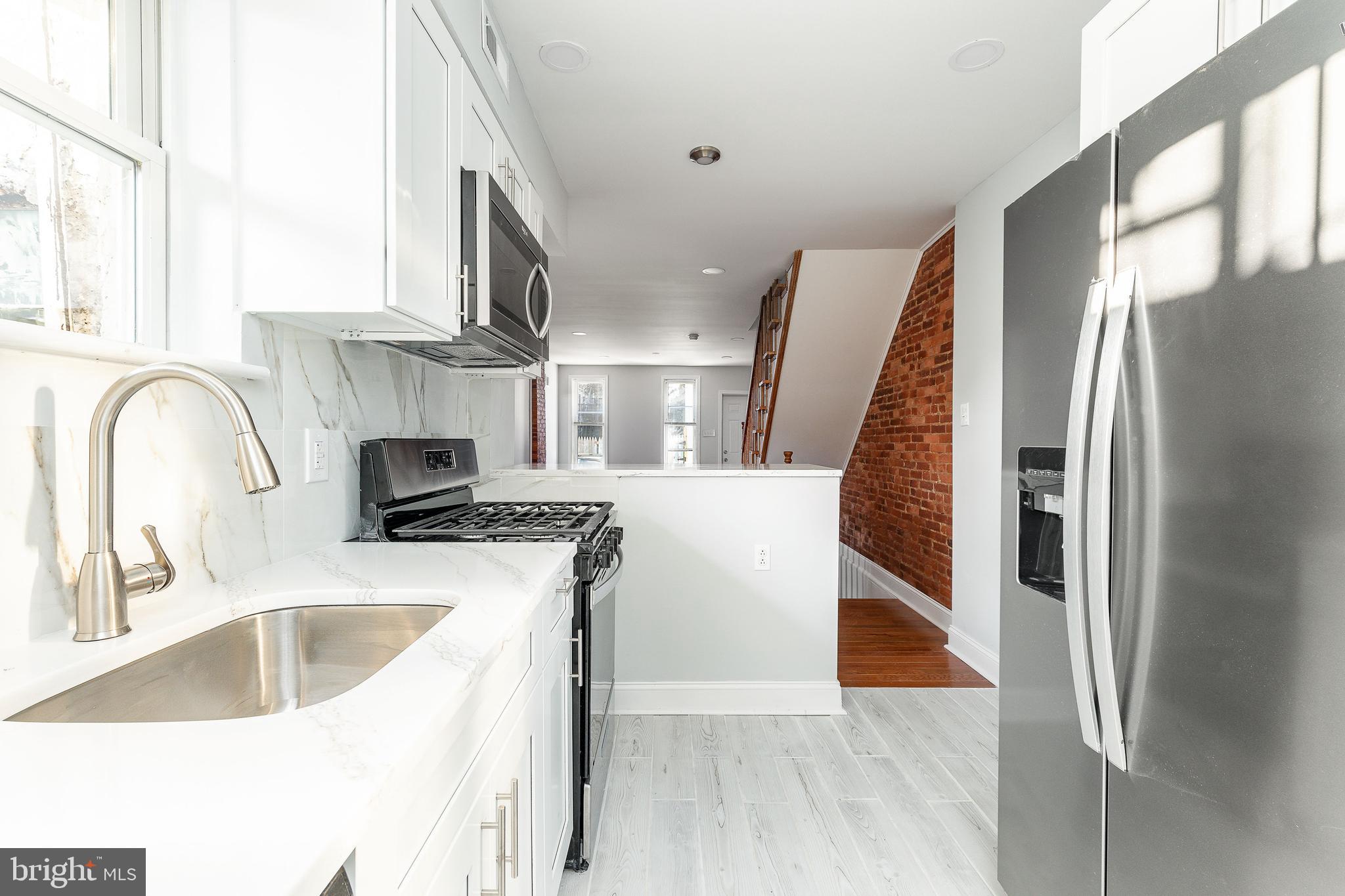 KENSINGTON - Residential