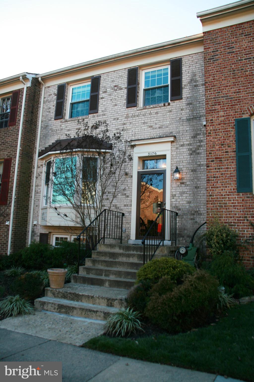 STONEHURST - Residential Lease