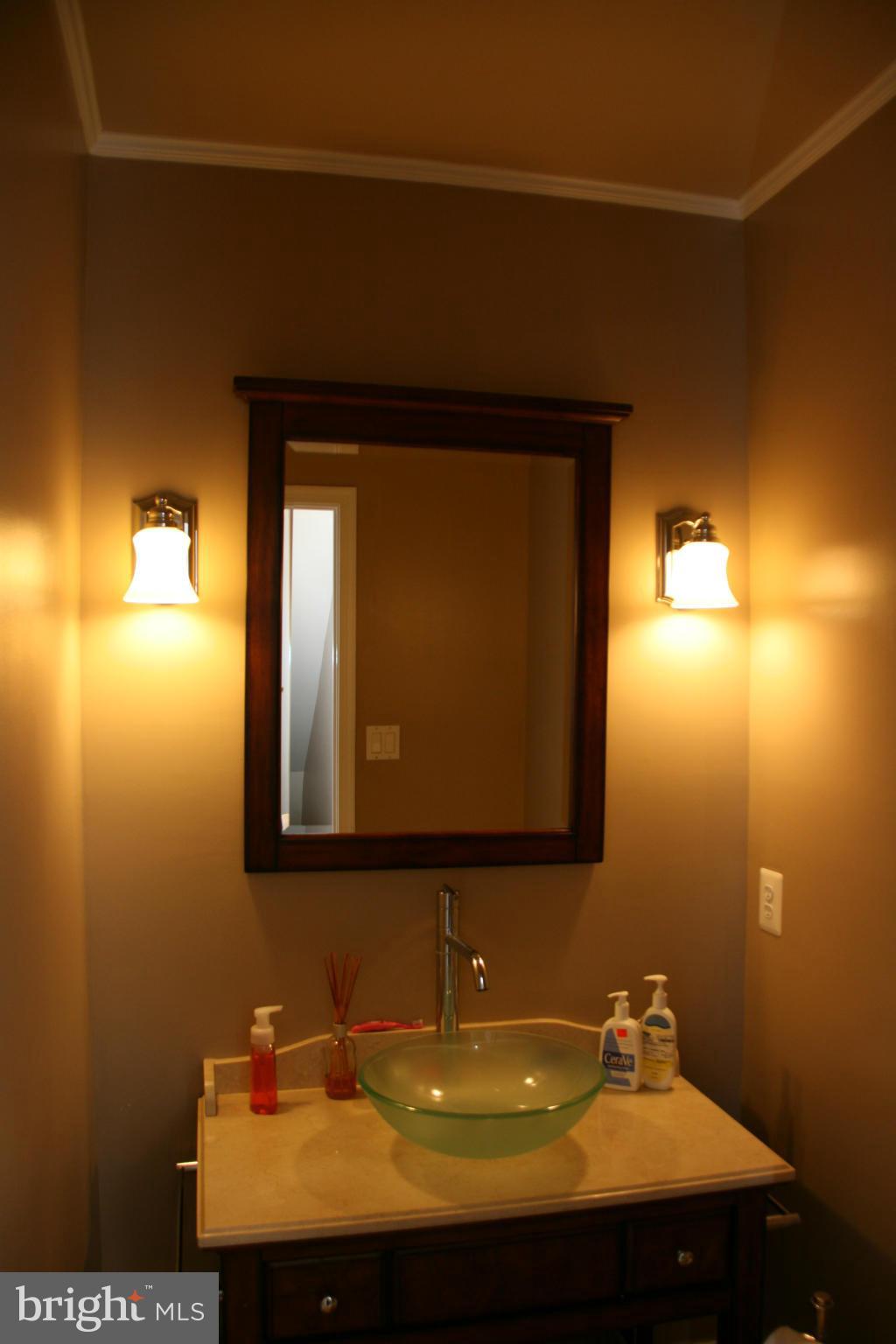 STONEHURST - Residential Lease