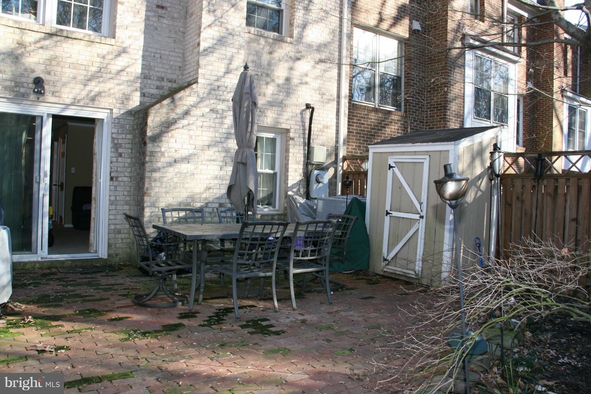 STONEHURST - Residential Lease