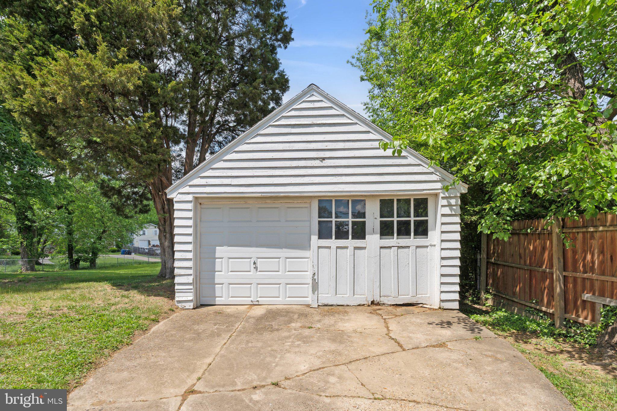 FAIRVIEW - Residential