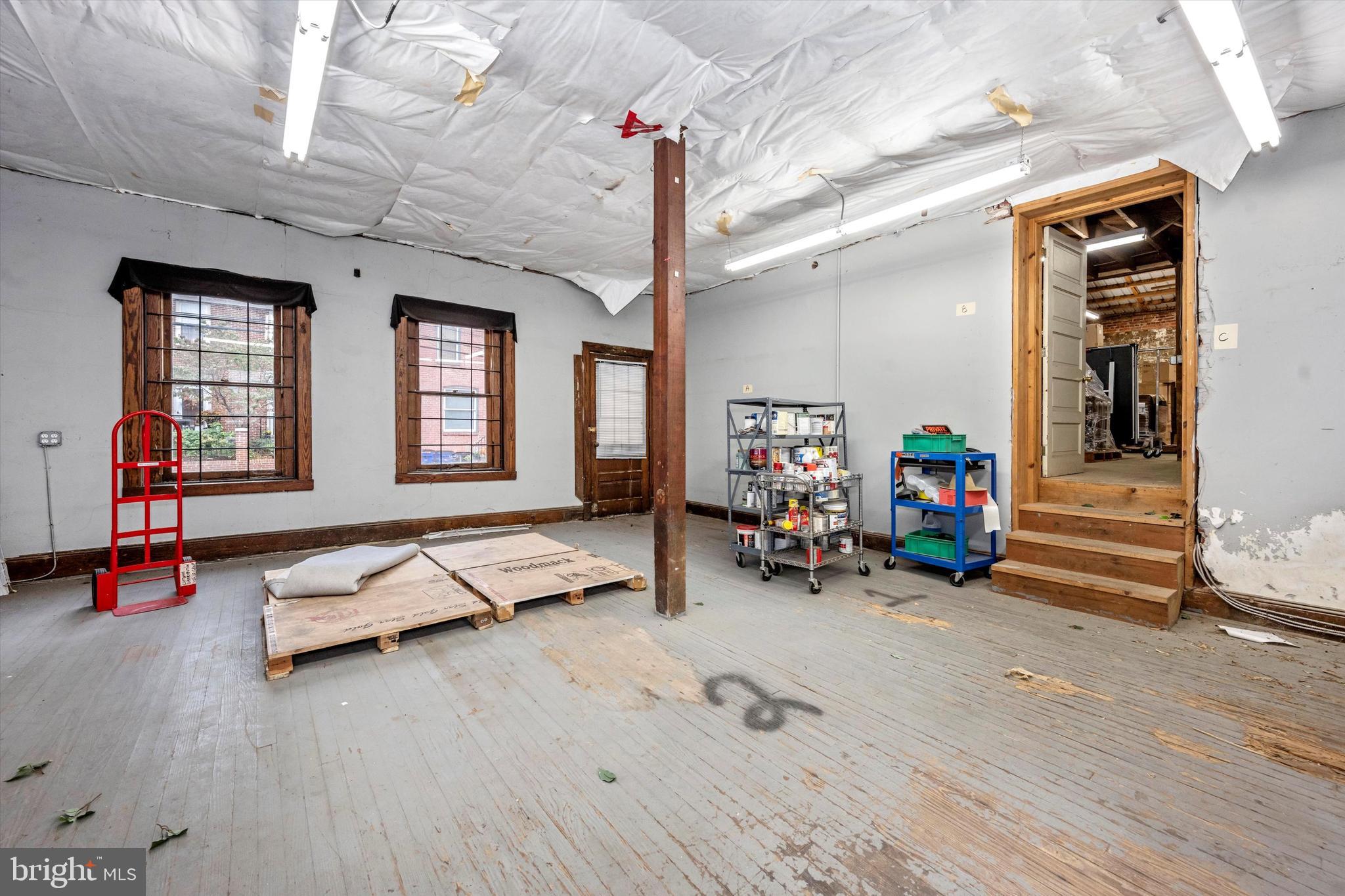 37-39 E SOUTH STREET 4-5