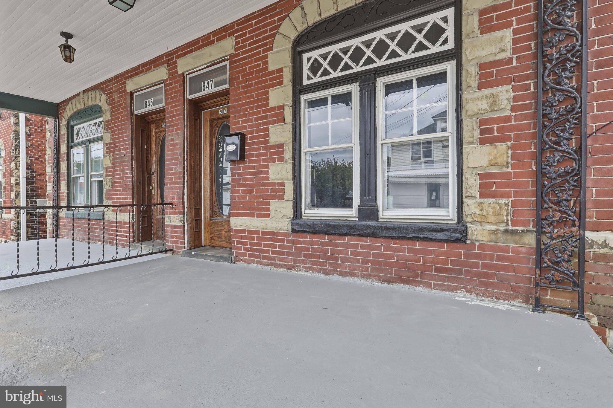 845-847 W WASHINGTON STREET