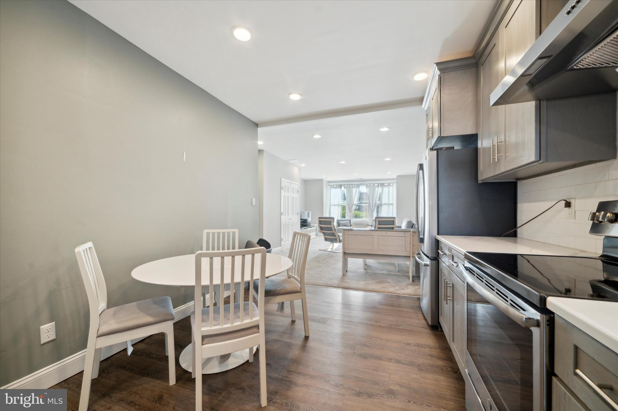 SOCIETY HILL - Residential Lease